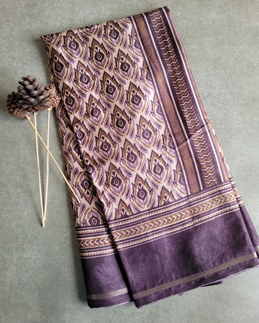 Barn Krisha Synthetic saree