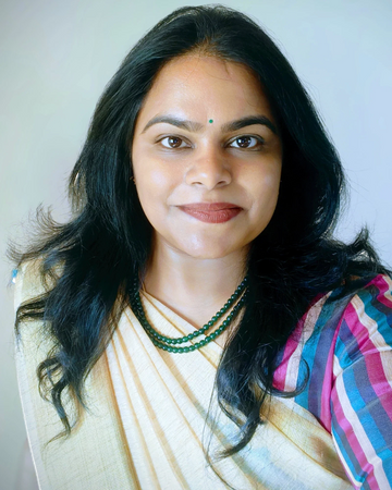 Breaking Myths: Cotton and Linen Sarees Can Be as Glamorous as Silk!