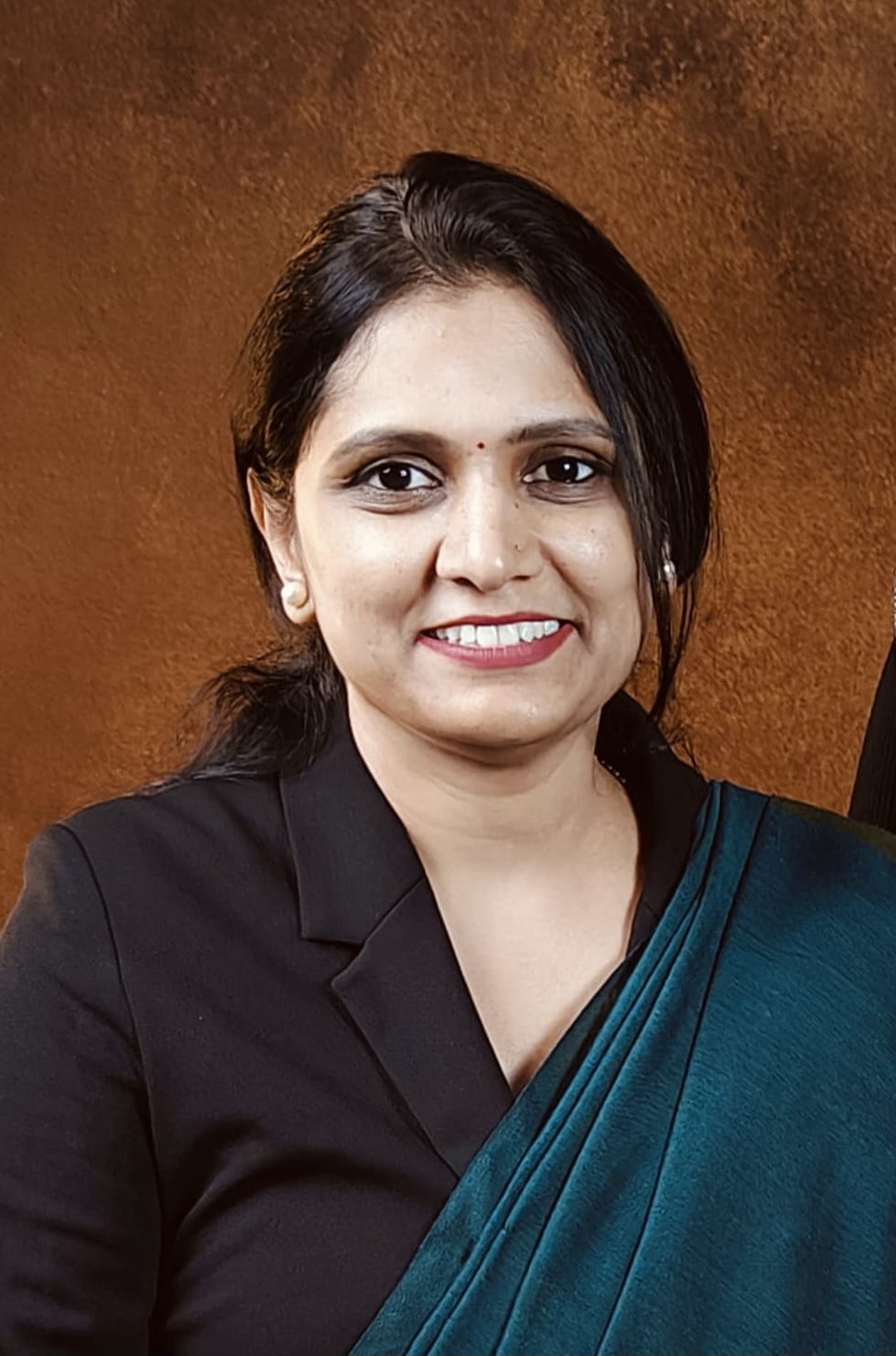 Power Dressing in a Saree: How to Ace the Boss-Lady Look