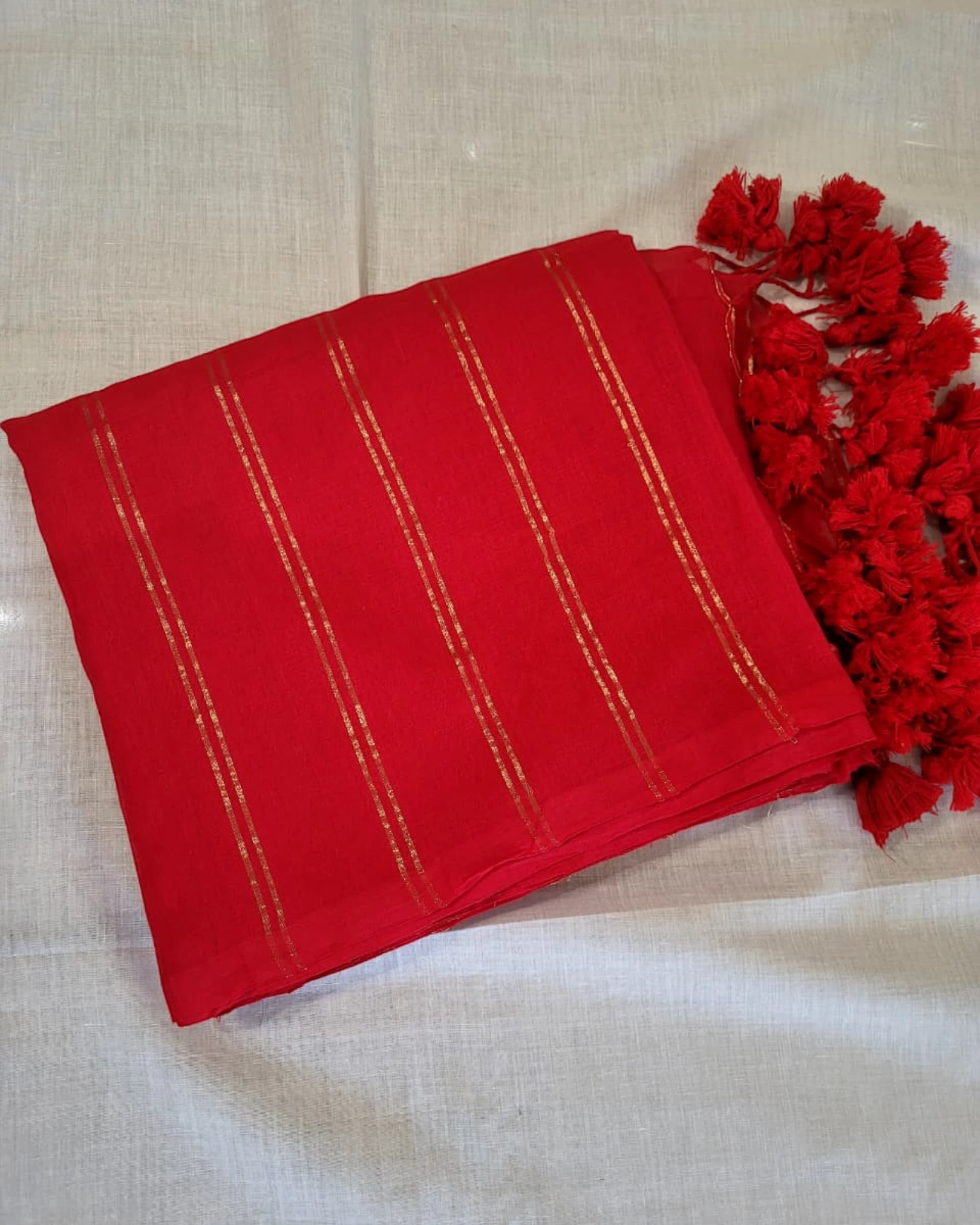 Red2 Nidhi Mul Saree