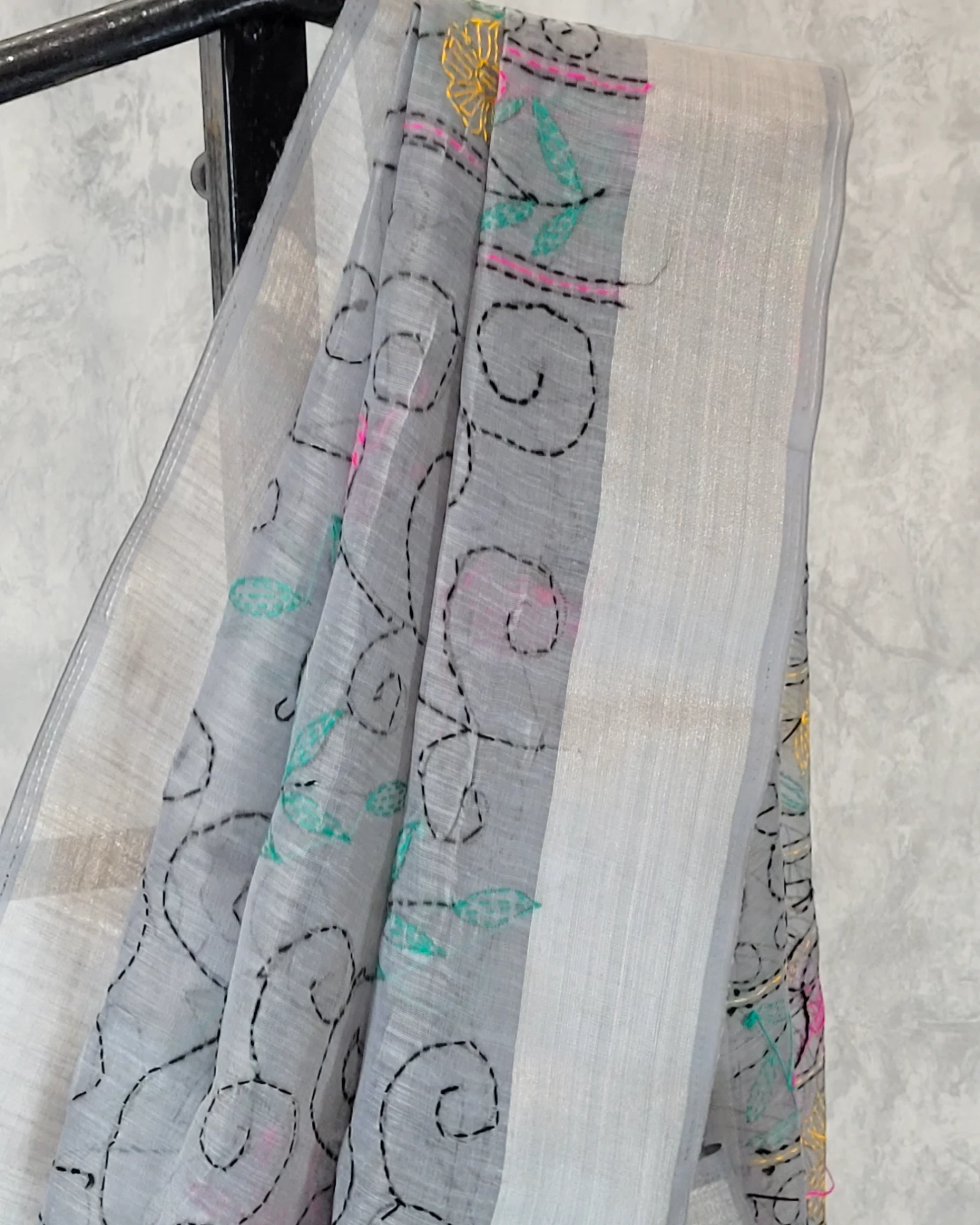 Grey Trikona Linen Saree