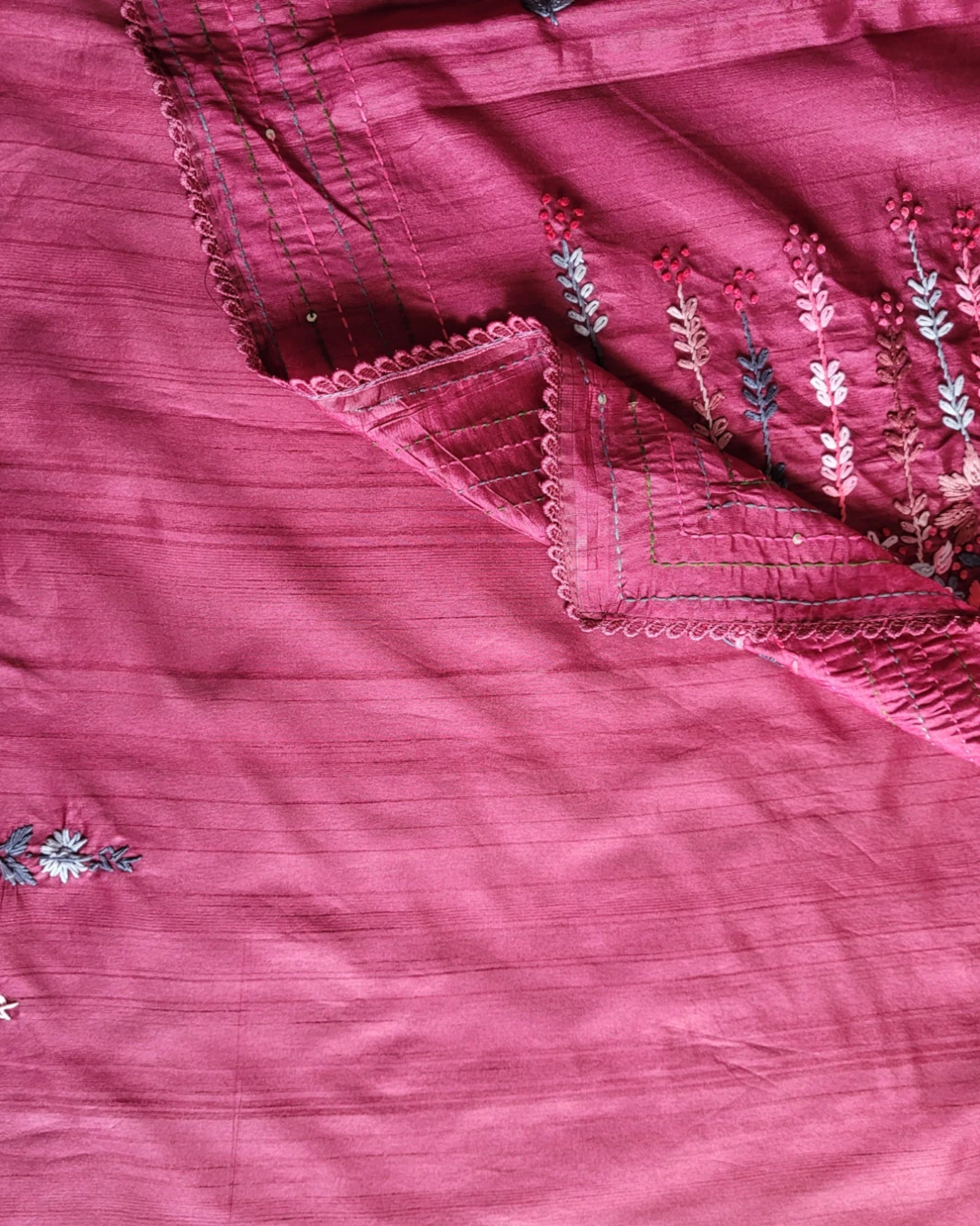 Magenta Geet Handwork Saree