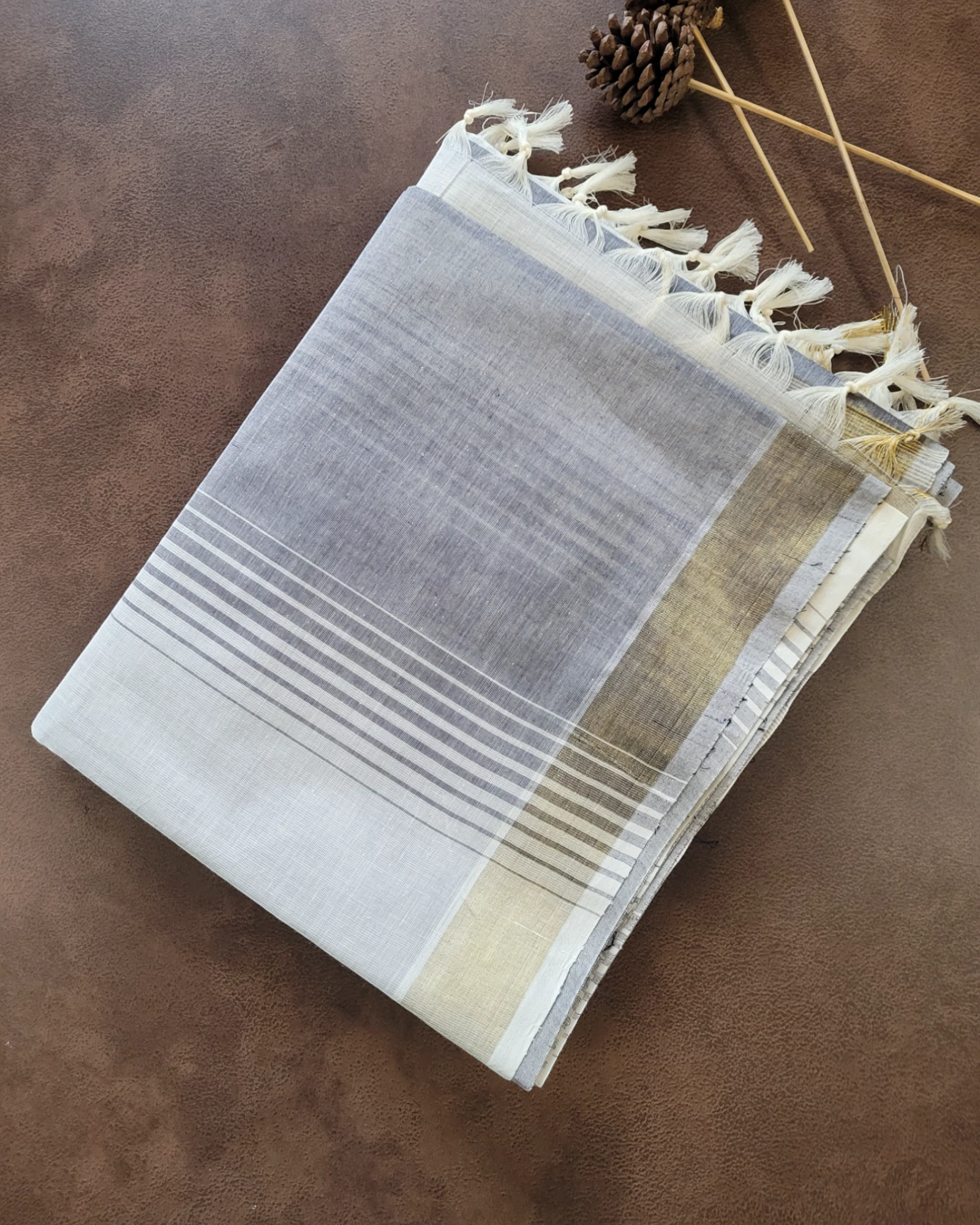 White Diva linen saree