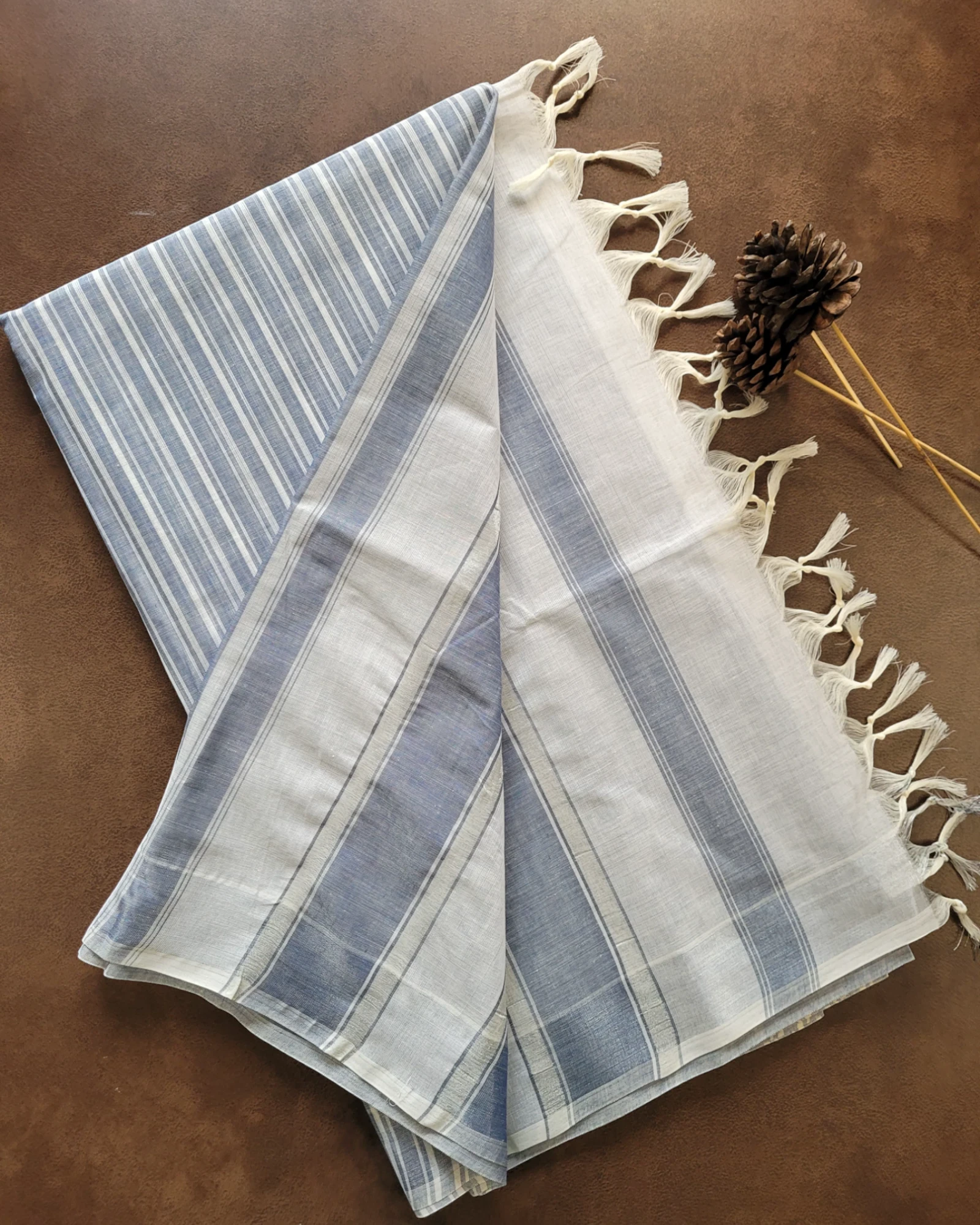 Blue Diva linen saree