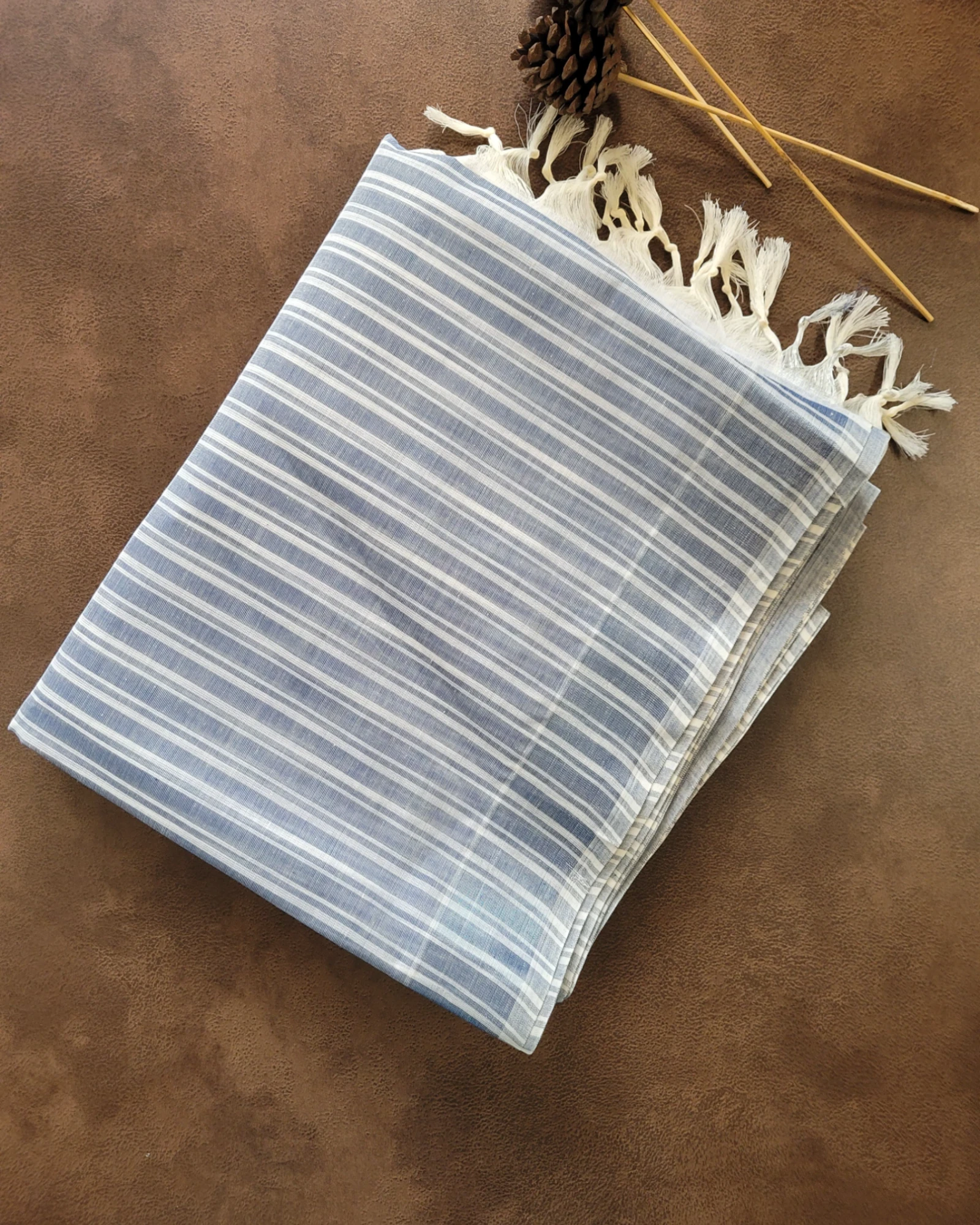 Blue Diva linen saree