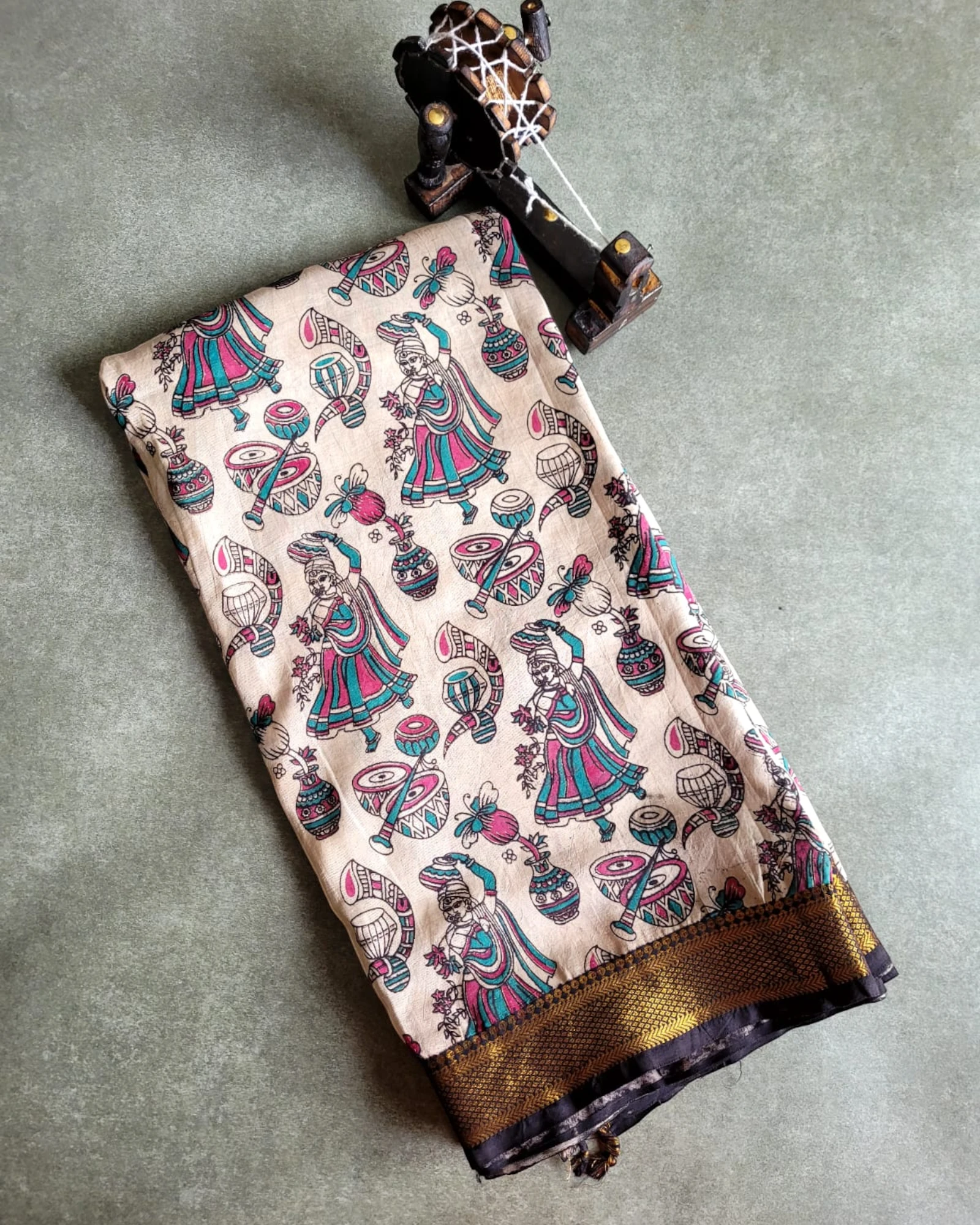 White Raha Kalamkari saree