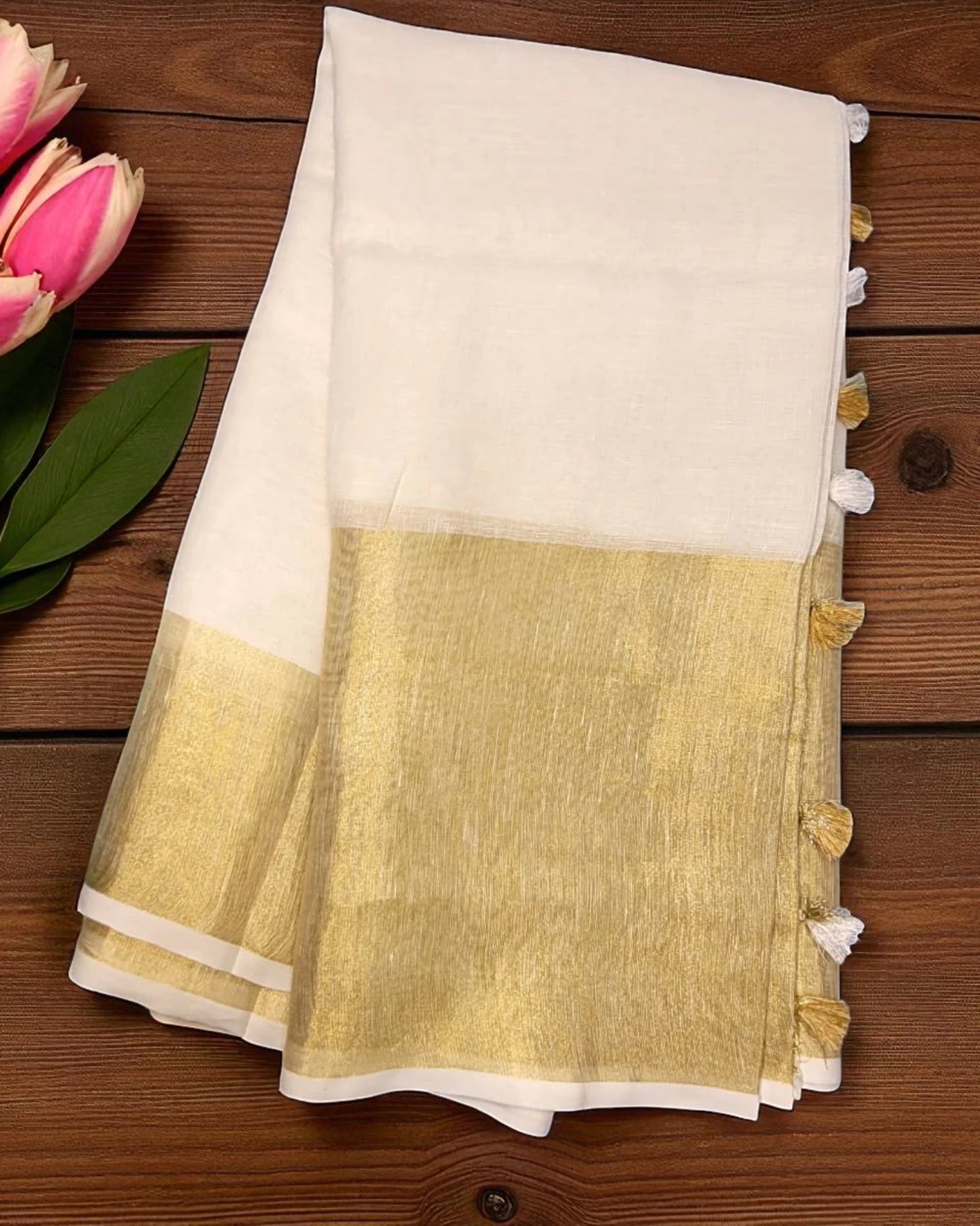 Gold Shwetha3 Linen Saree