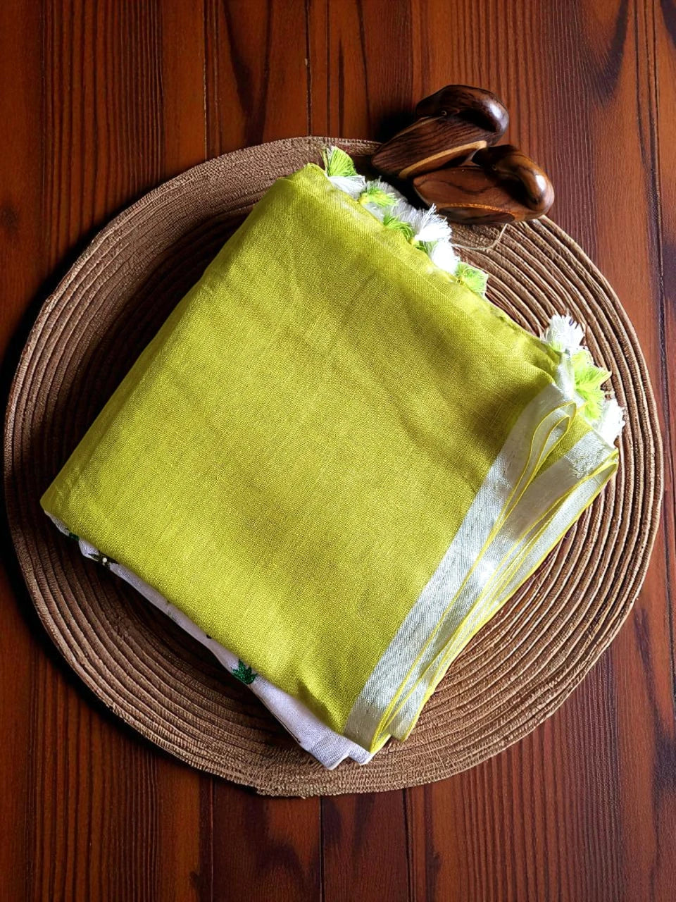 Green Swarna Linen Saree