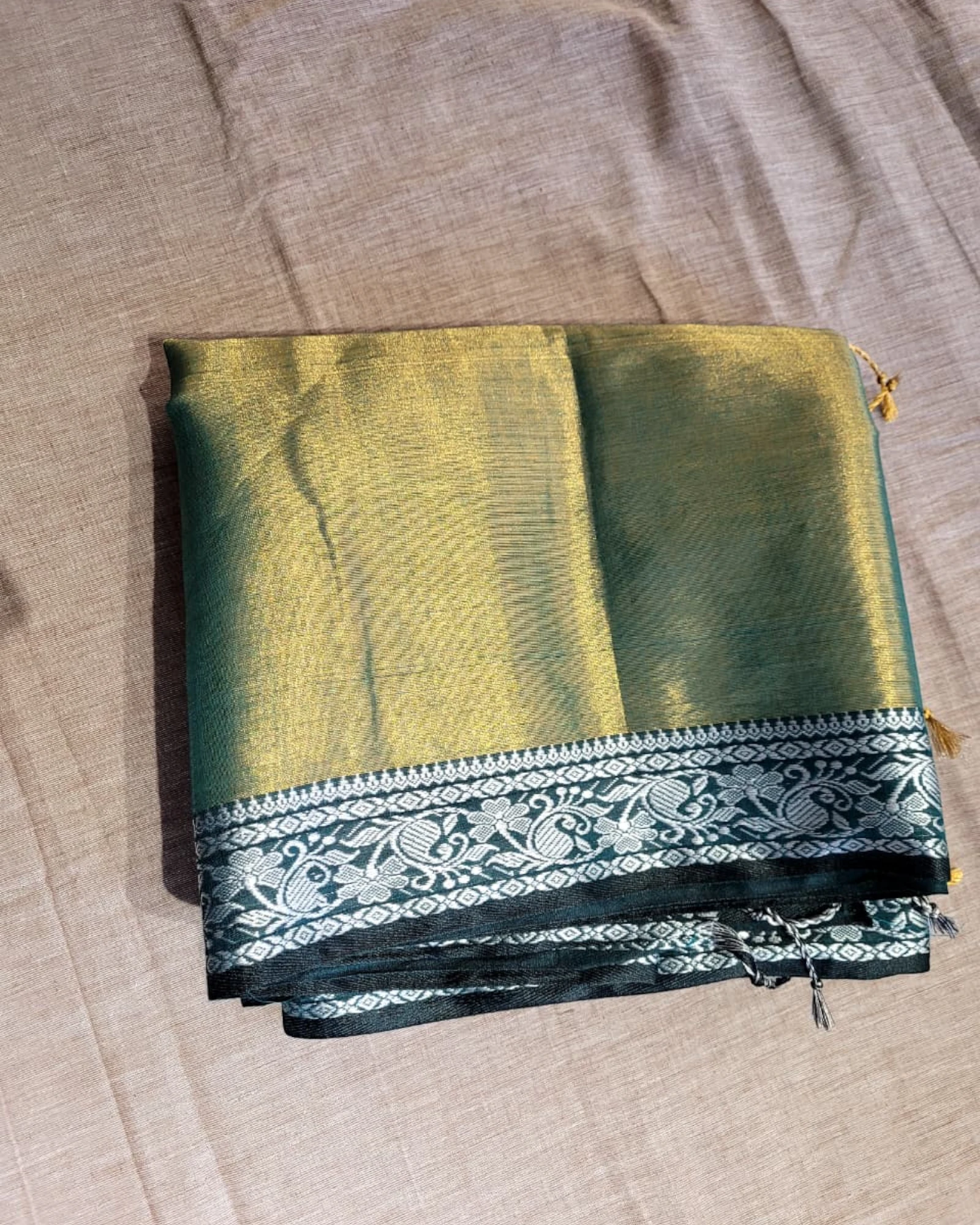 Gold2 Roshni Tissue Saree(border)