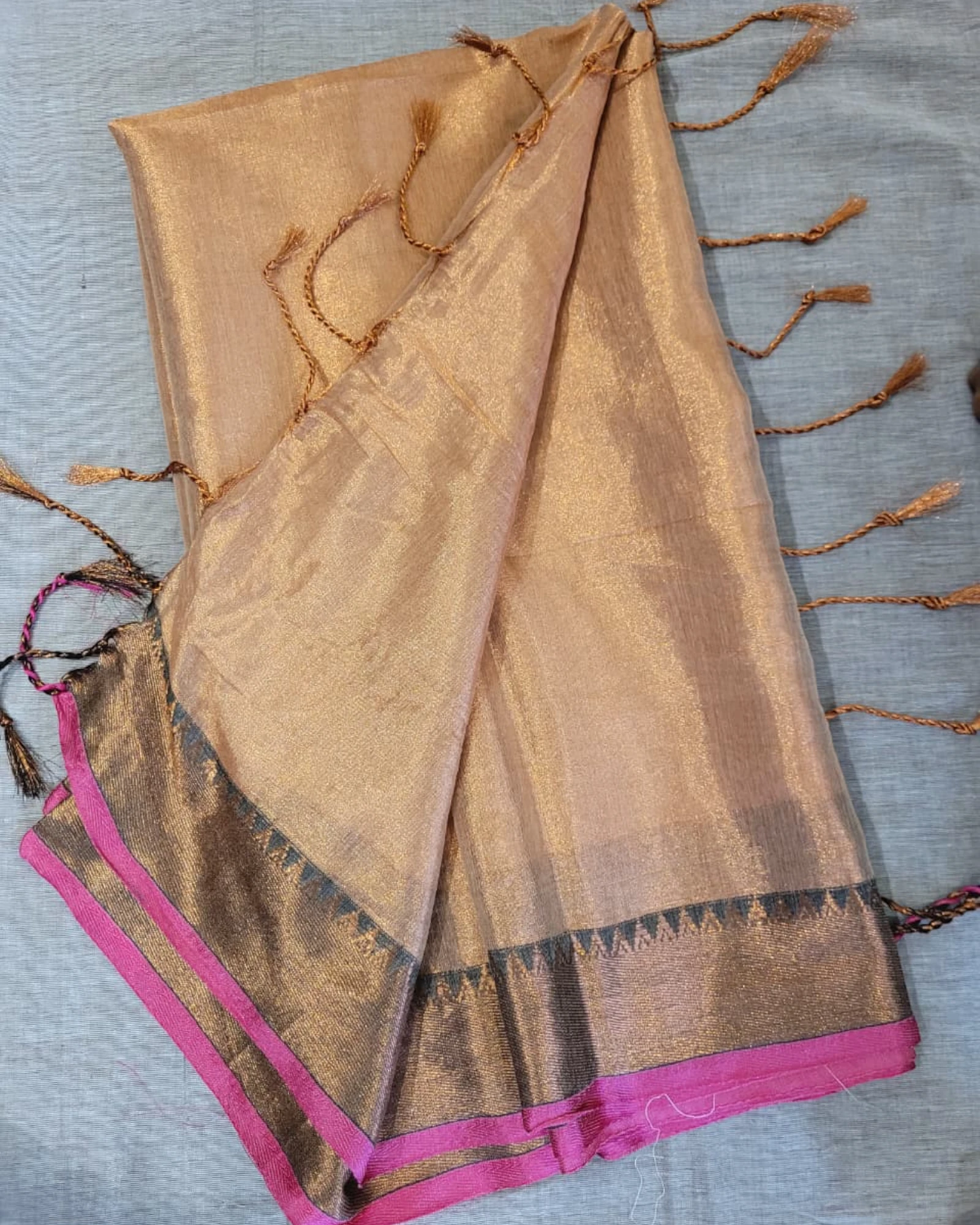 Cream Roshni Tissue Saree(border)