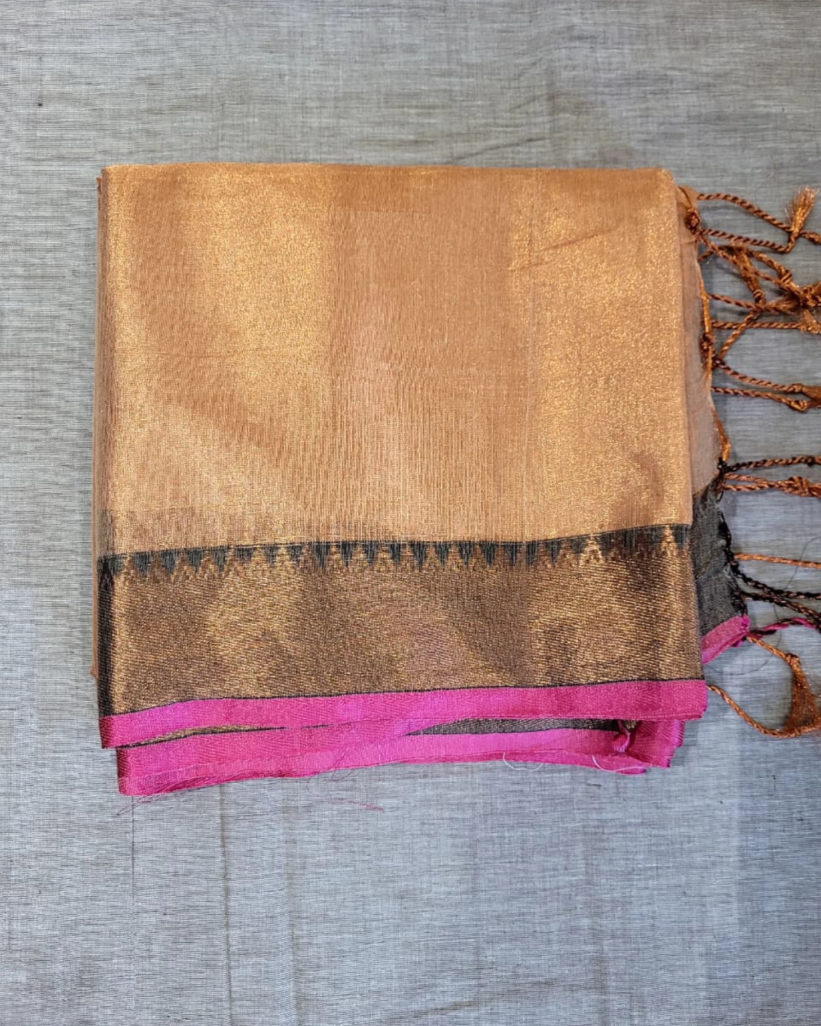 Cream Roshni Tissue Saree(border)