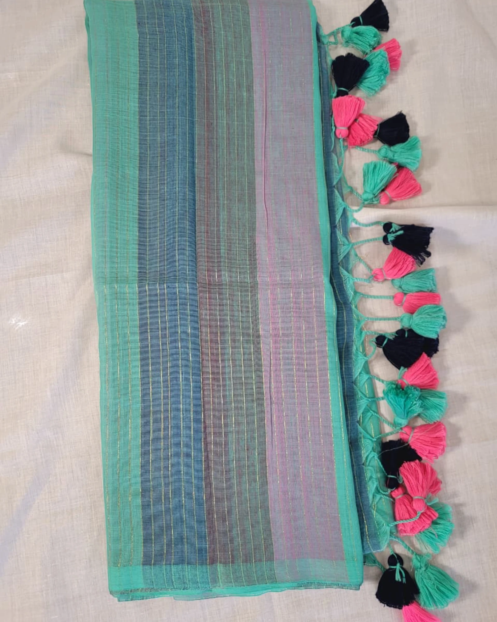 Multicolour Nidhi Mul Saree(zari)