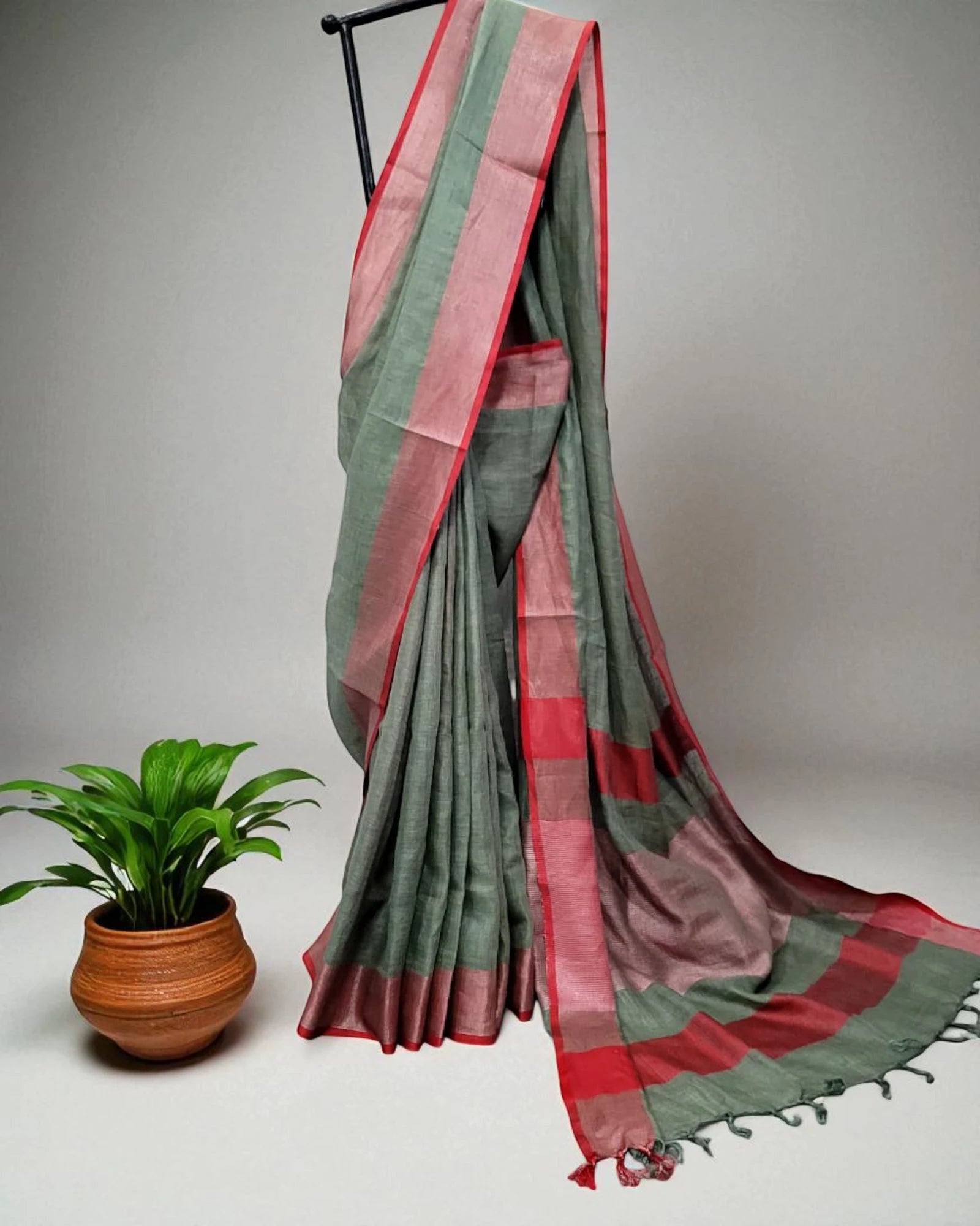 Grey Swarna Linen Saree