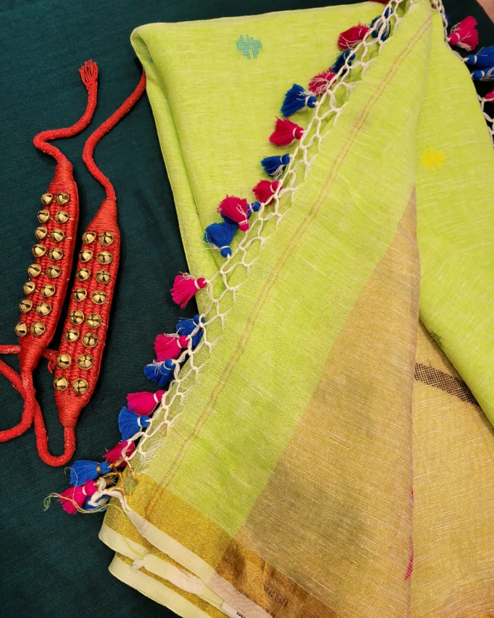 Green Mayuri Linen Saree