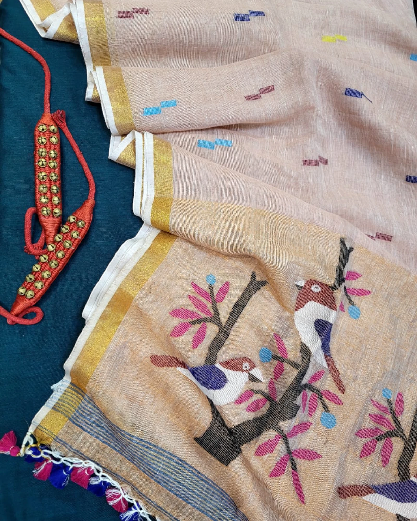 Cream Mayuri Linen Saree