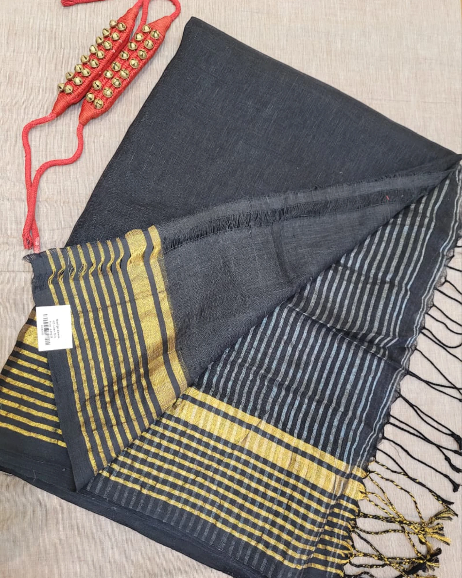 Black Mayuri Linen Saree