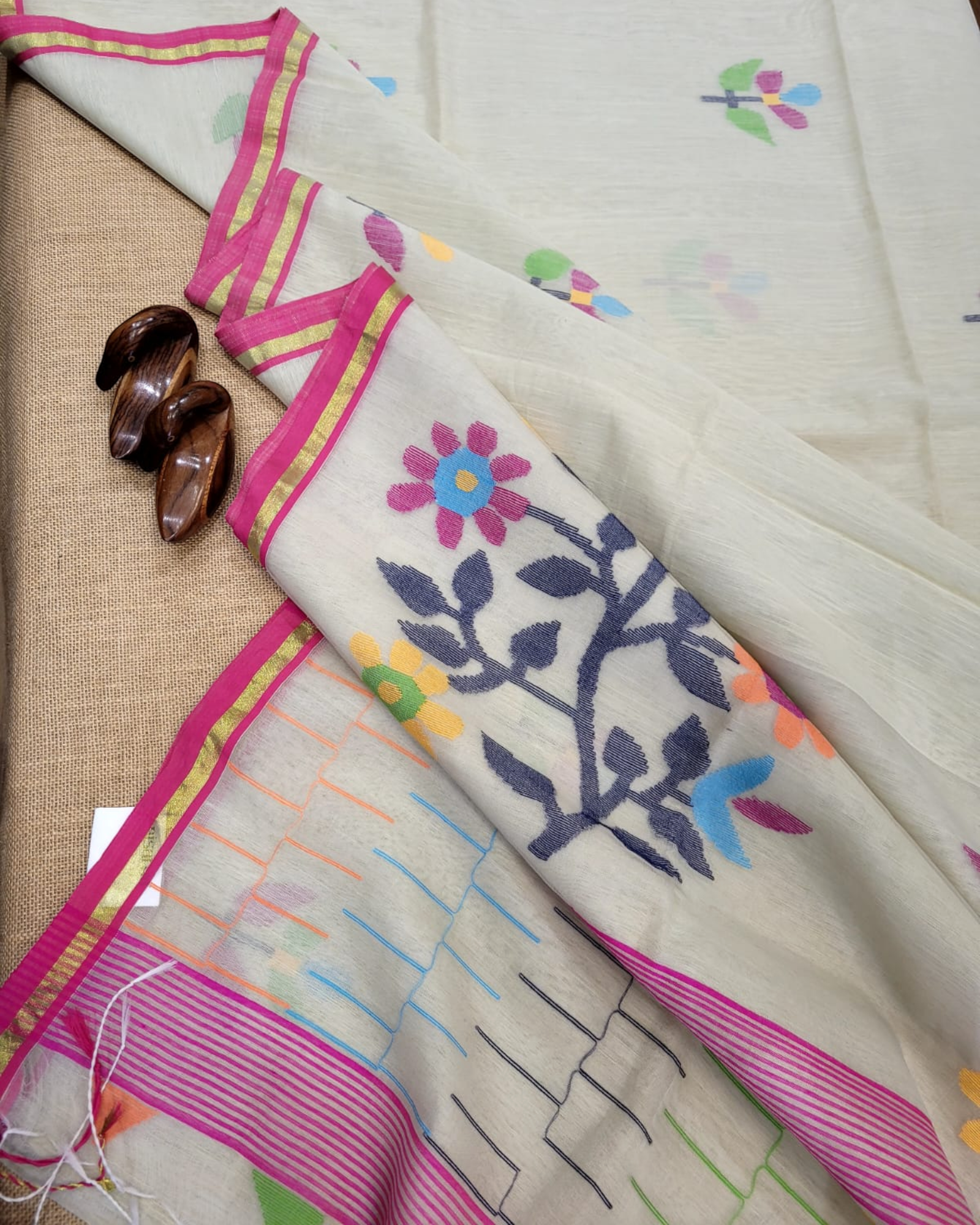 White Maslin Jamdani Saree