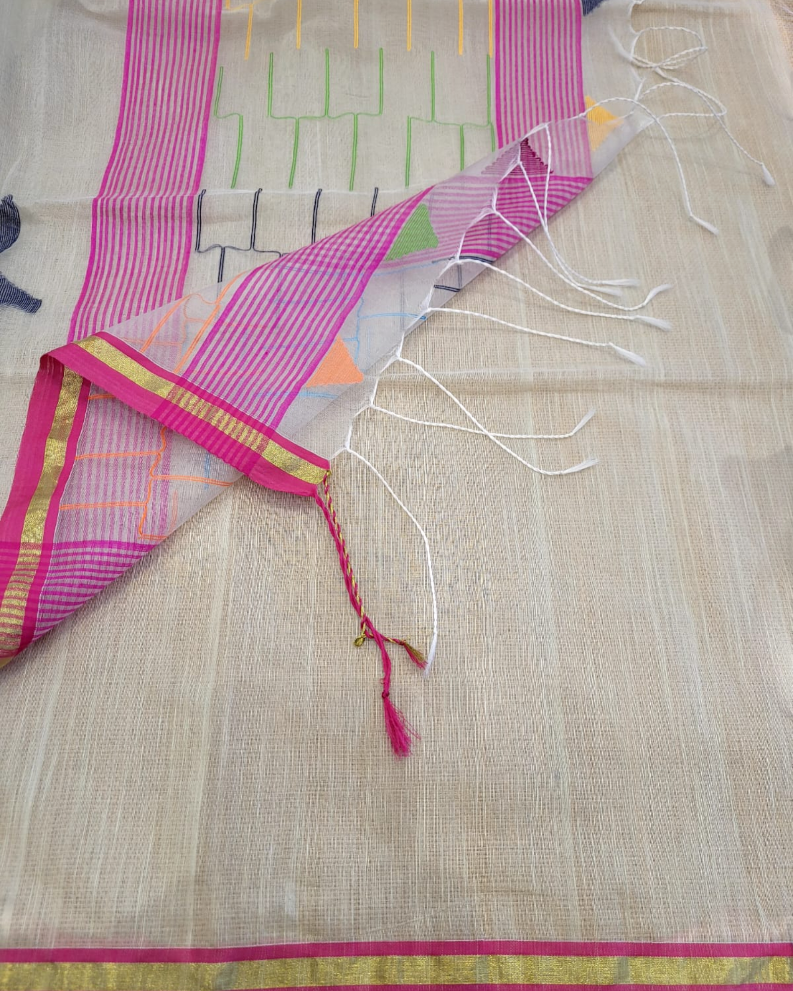 White Maslin Jamdani Saree