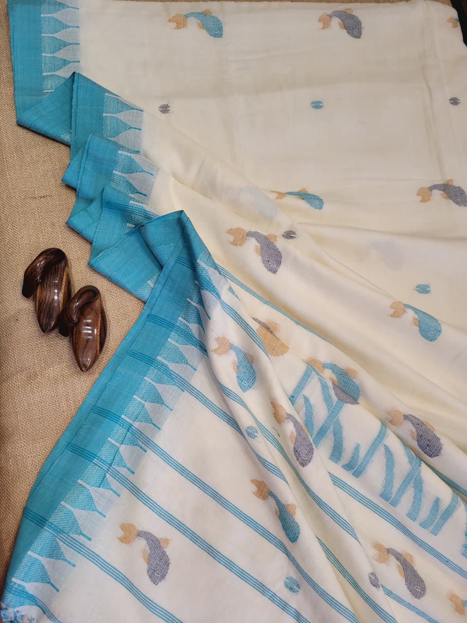 White Cotton Jamdani Saree CS002