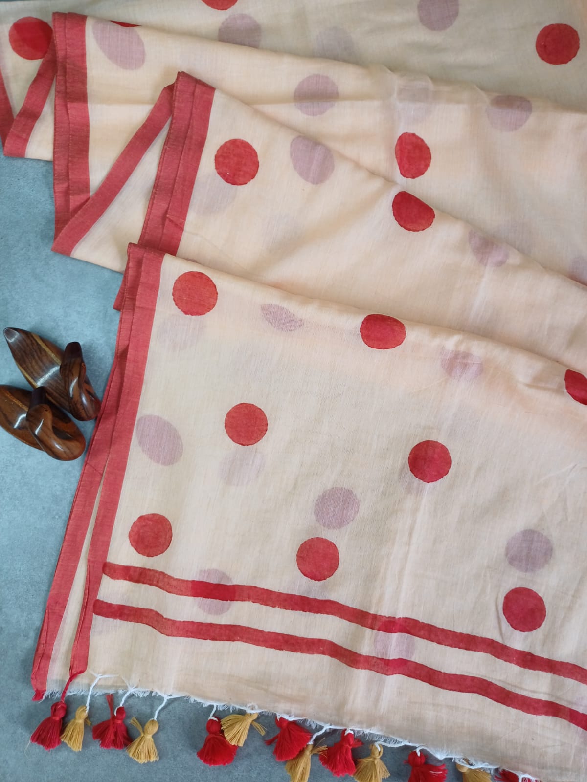 Cream Mul Saree CS003