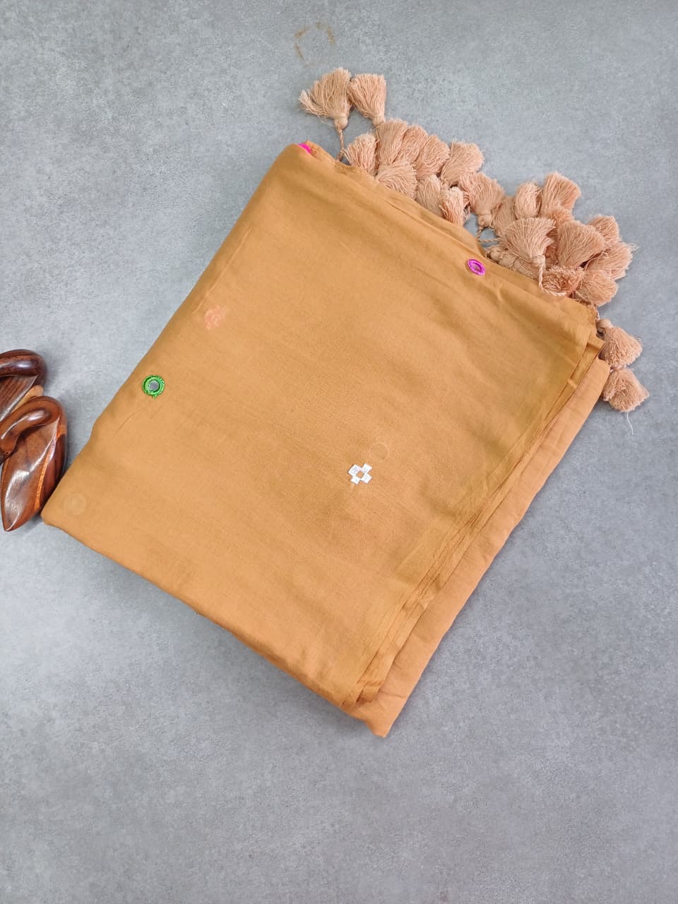 Cream Mul Saree CS004