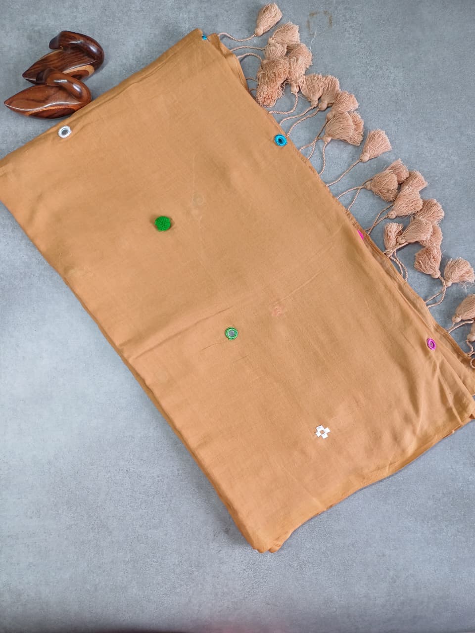 Cream Mul Saree CS004