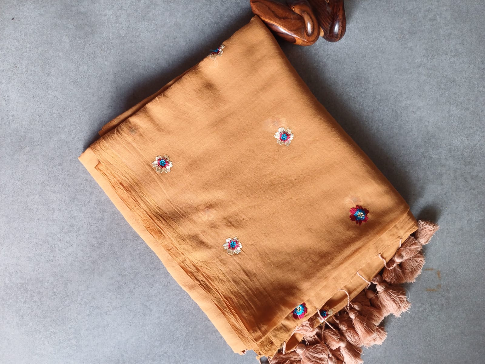 Cream Mul Saree CS005