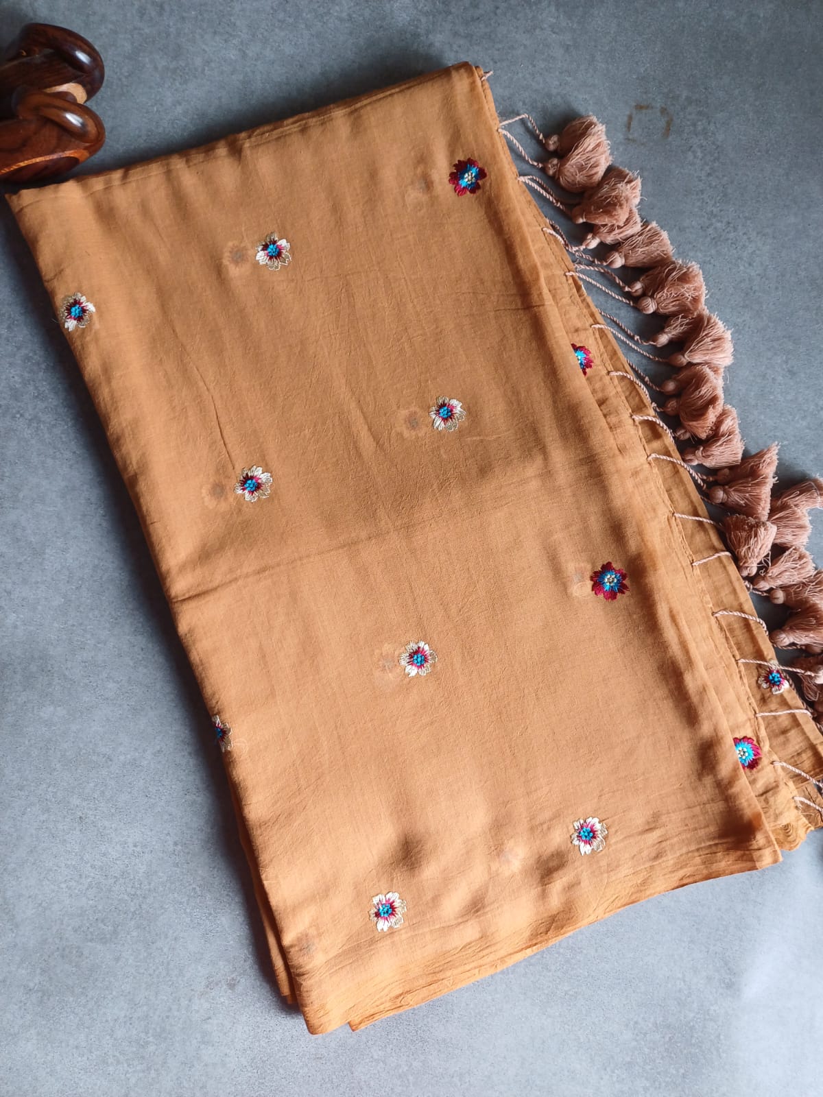 Cream Mul Saree CS005