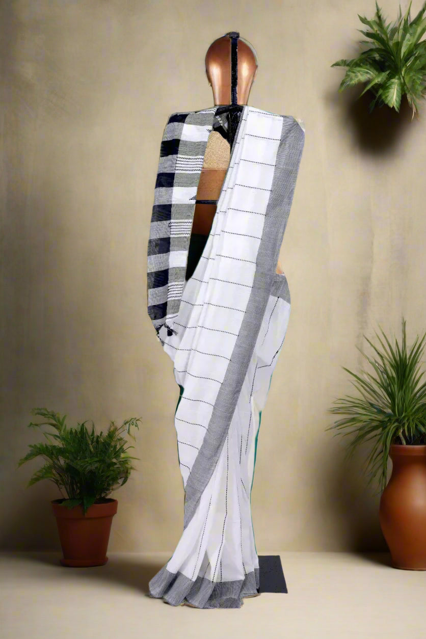 White kathaa linen saree