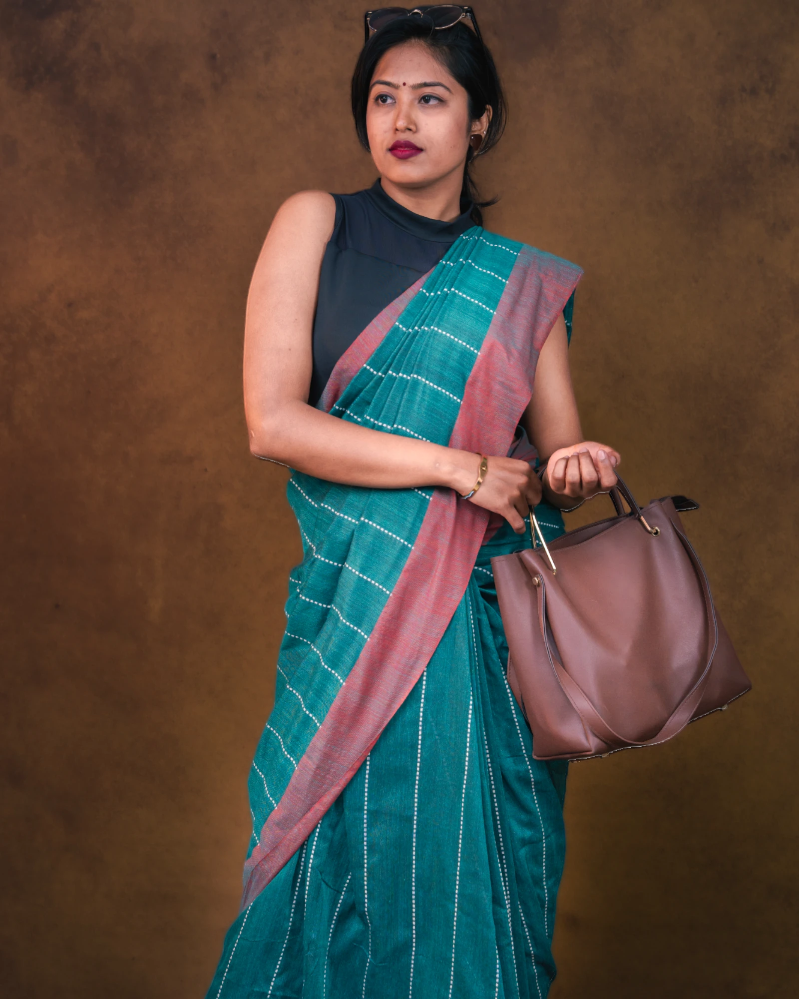 Tealgreen Kathaa Linen Saree