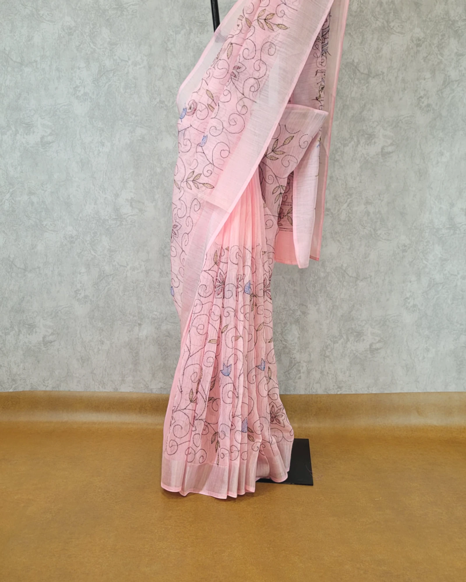 Pink Trikona Linen Saree