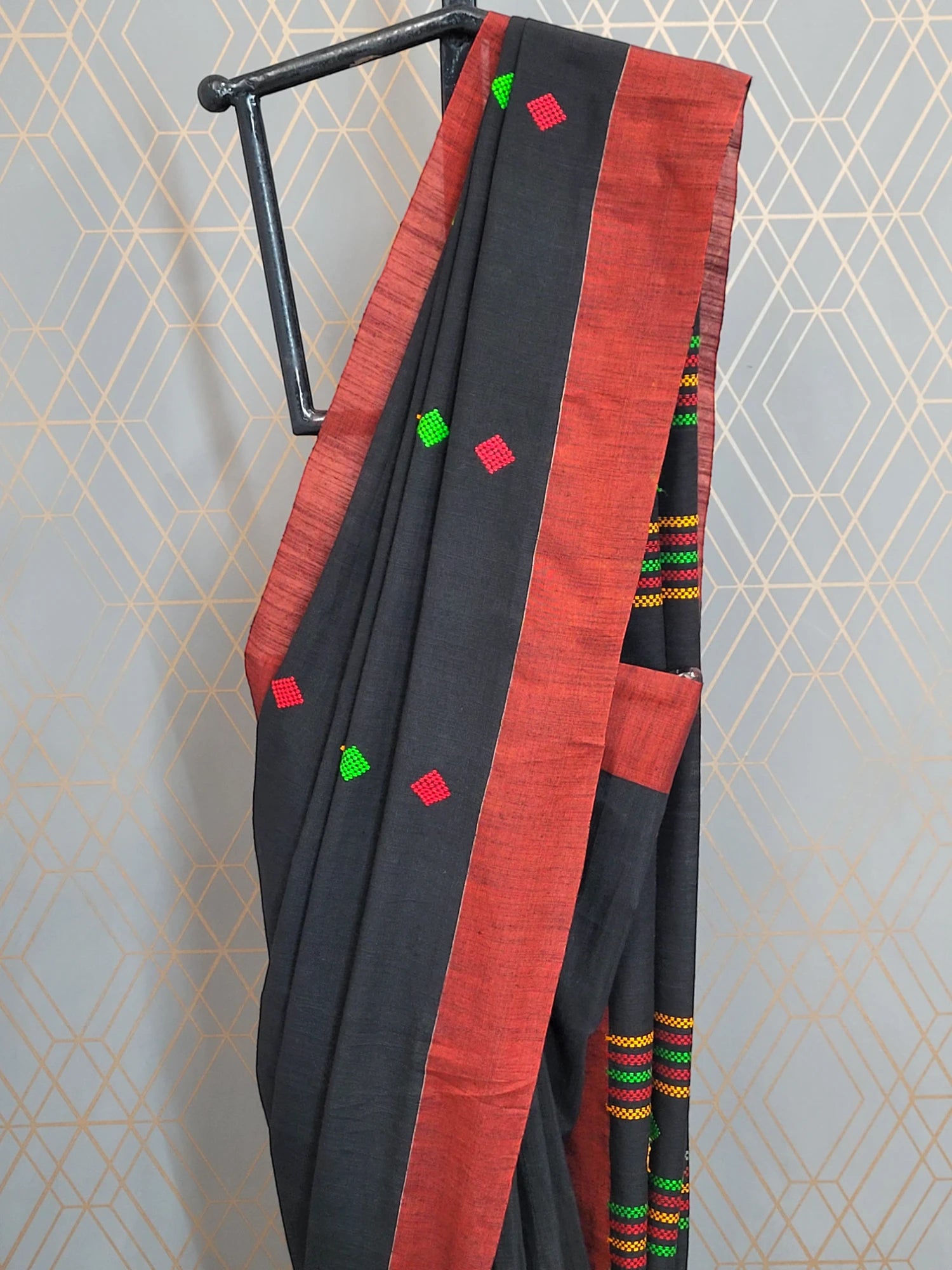 Coal Karni Linen Saree