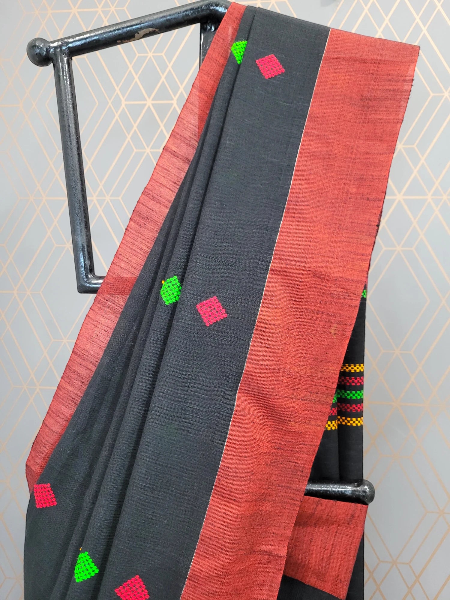 Coal Karni Linen Saree