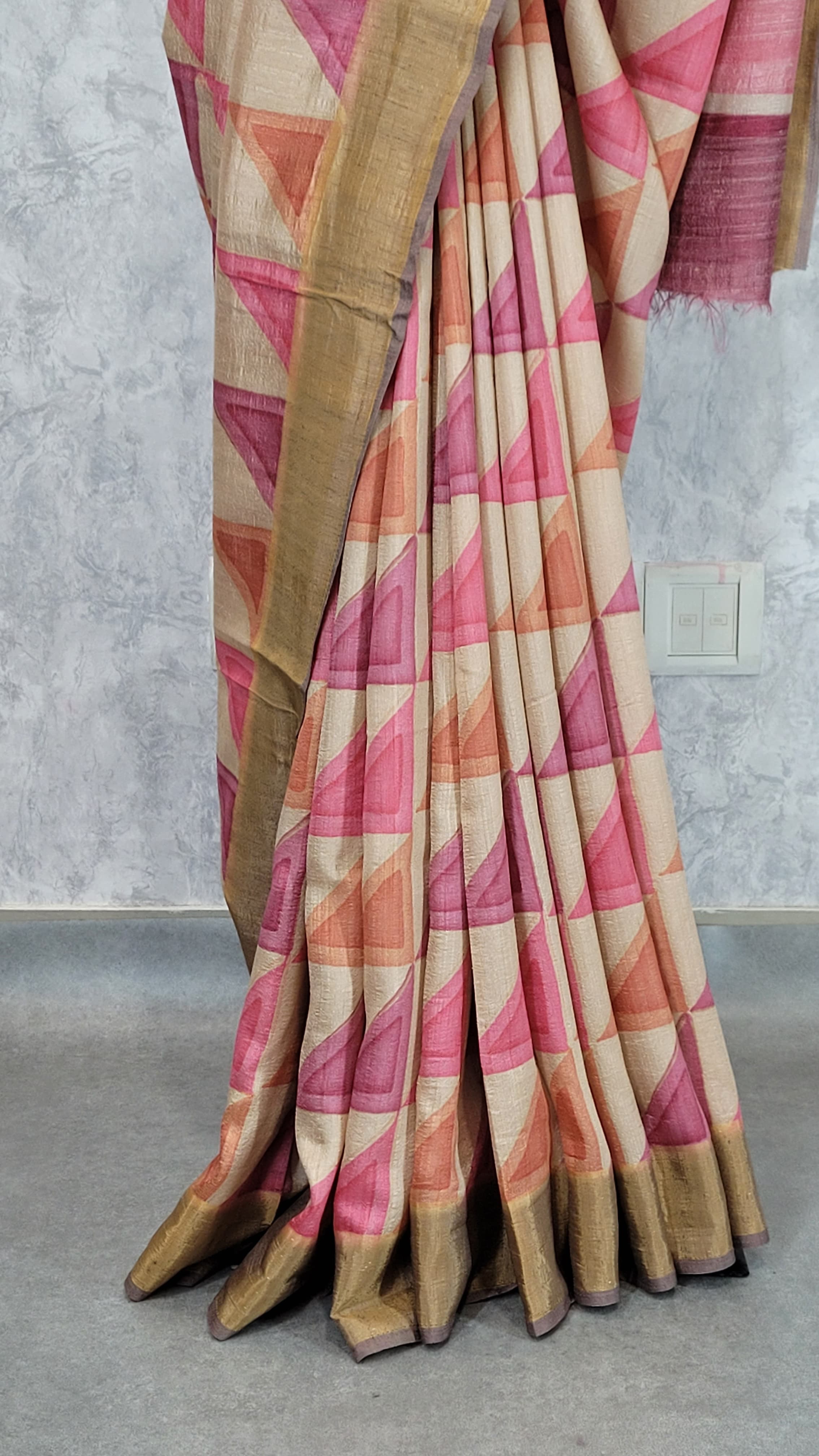 Rangtara Lotus tussar saree