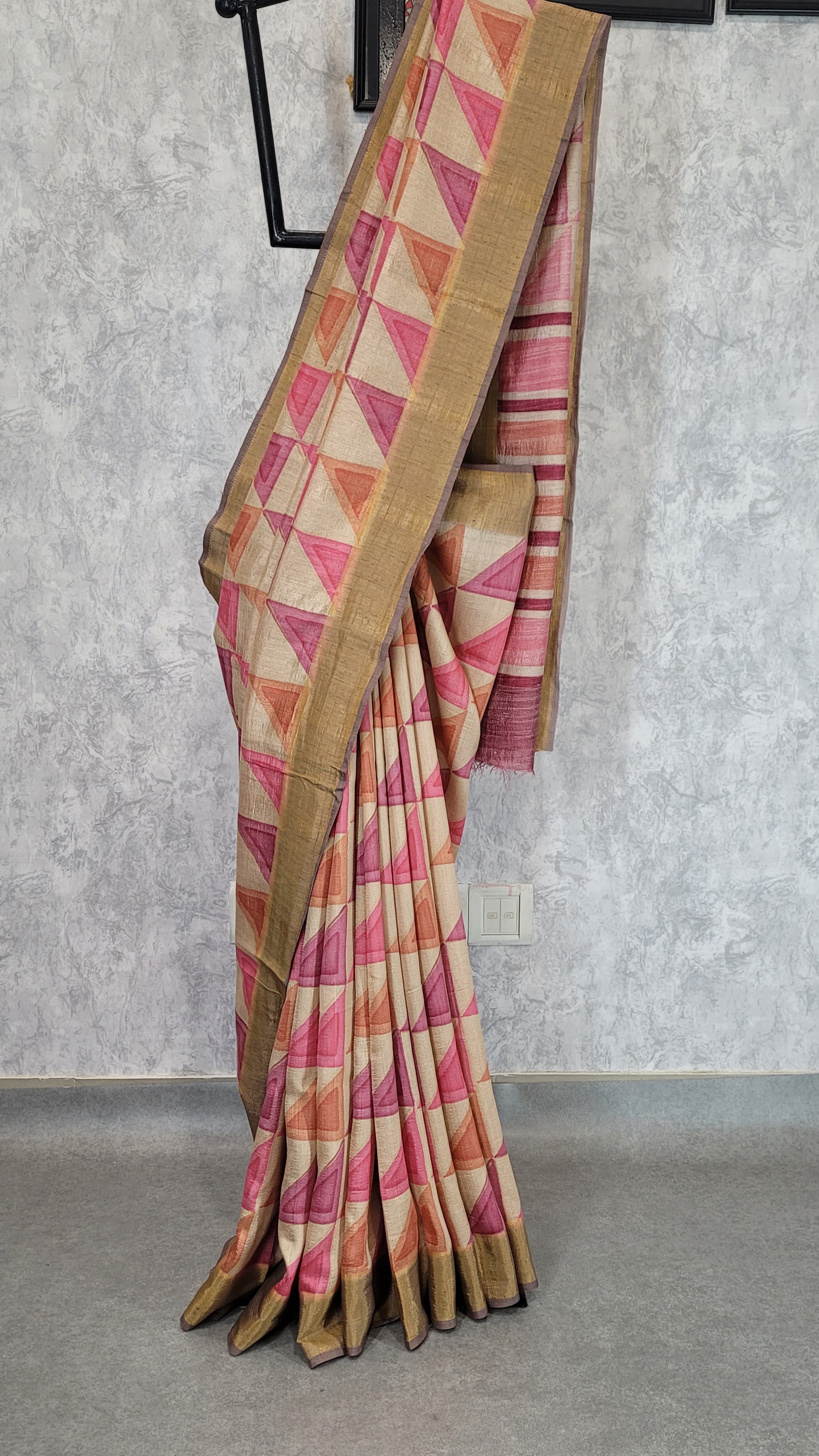 Rangtara Lotus tussar saree