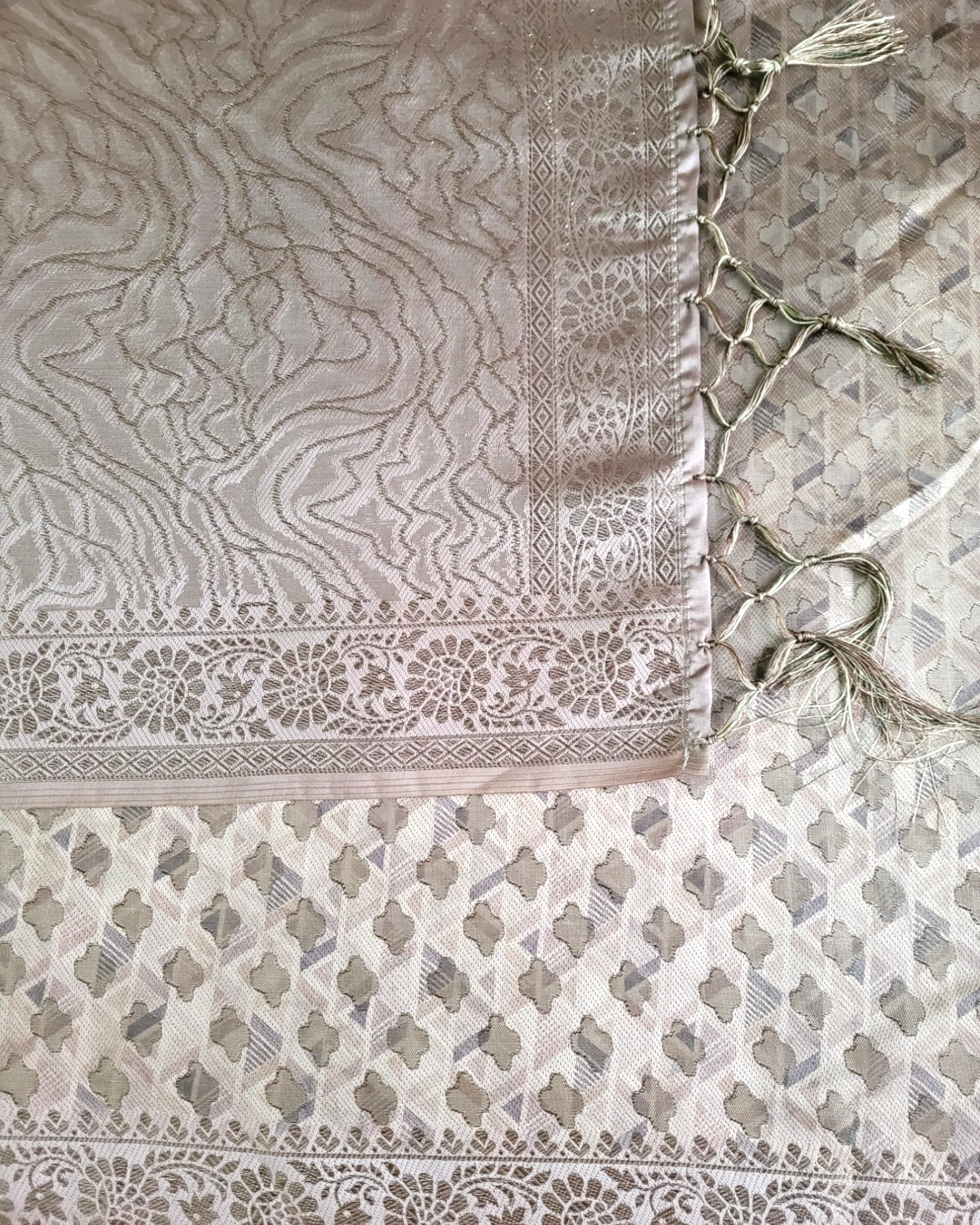 Ivory Shakti Digital Saree