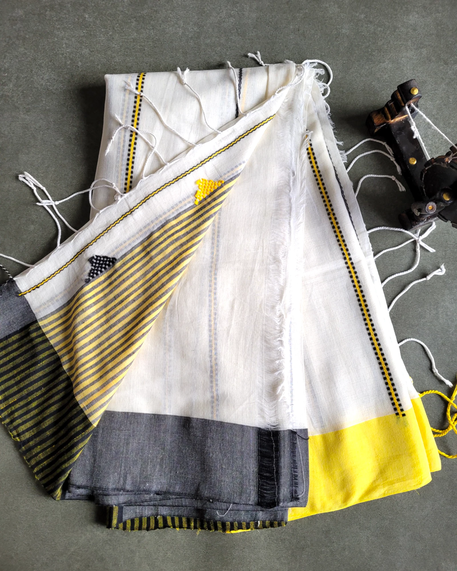 Yellow Karni Linen Saree