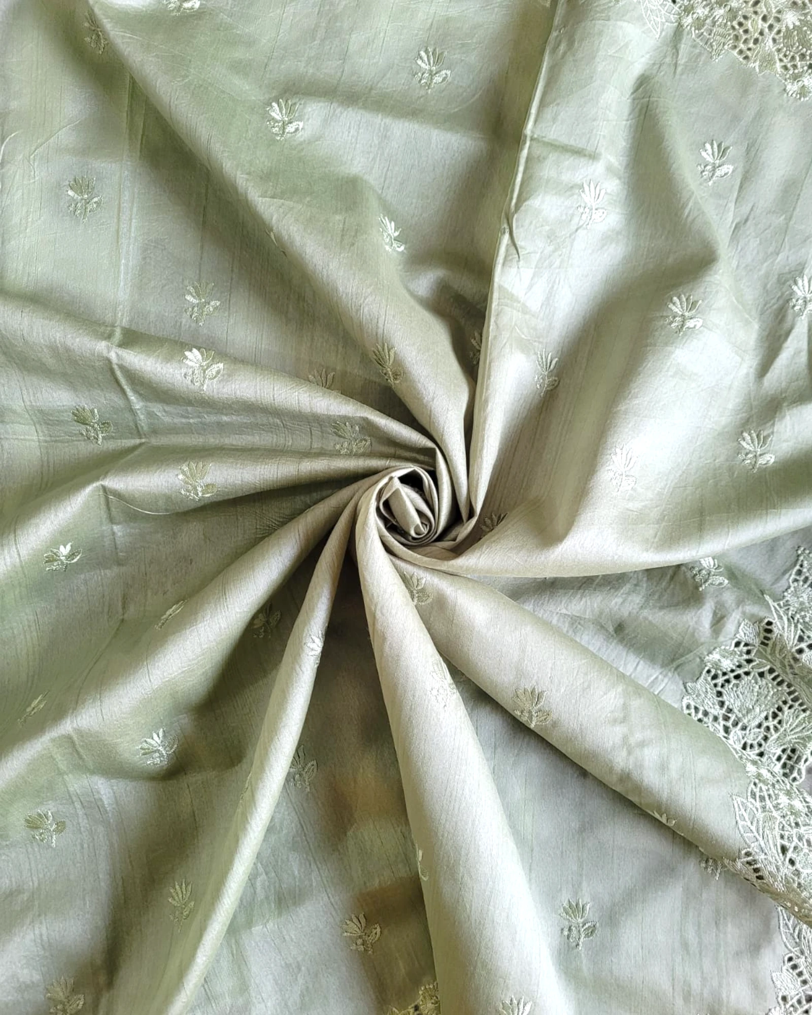 Pista Mahi Tussar saree