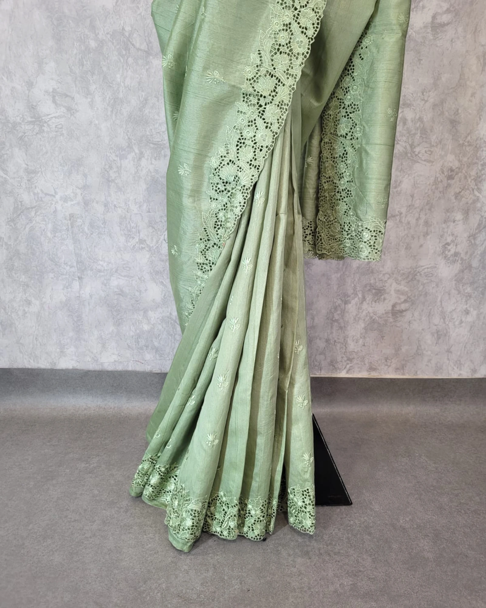 Pista Mahi Tussar saree