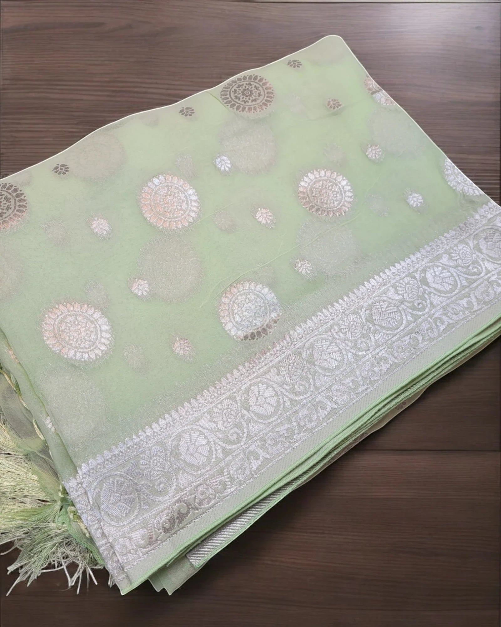 Mint2 Bahaar Banarasi Georgette Saree