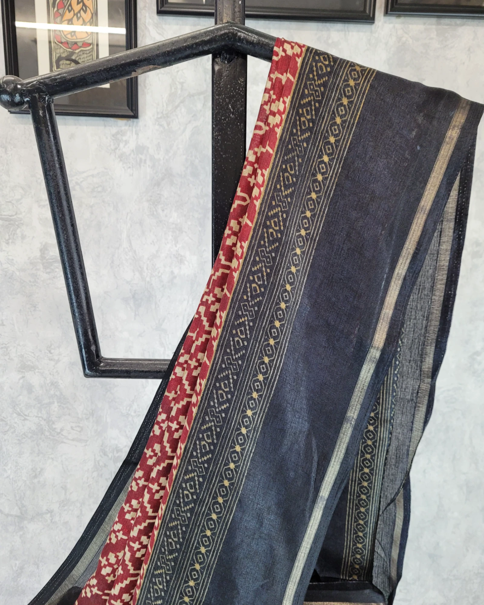 Red krisha Synthetic saree