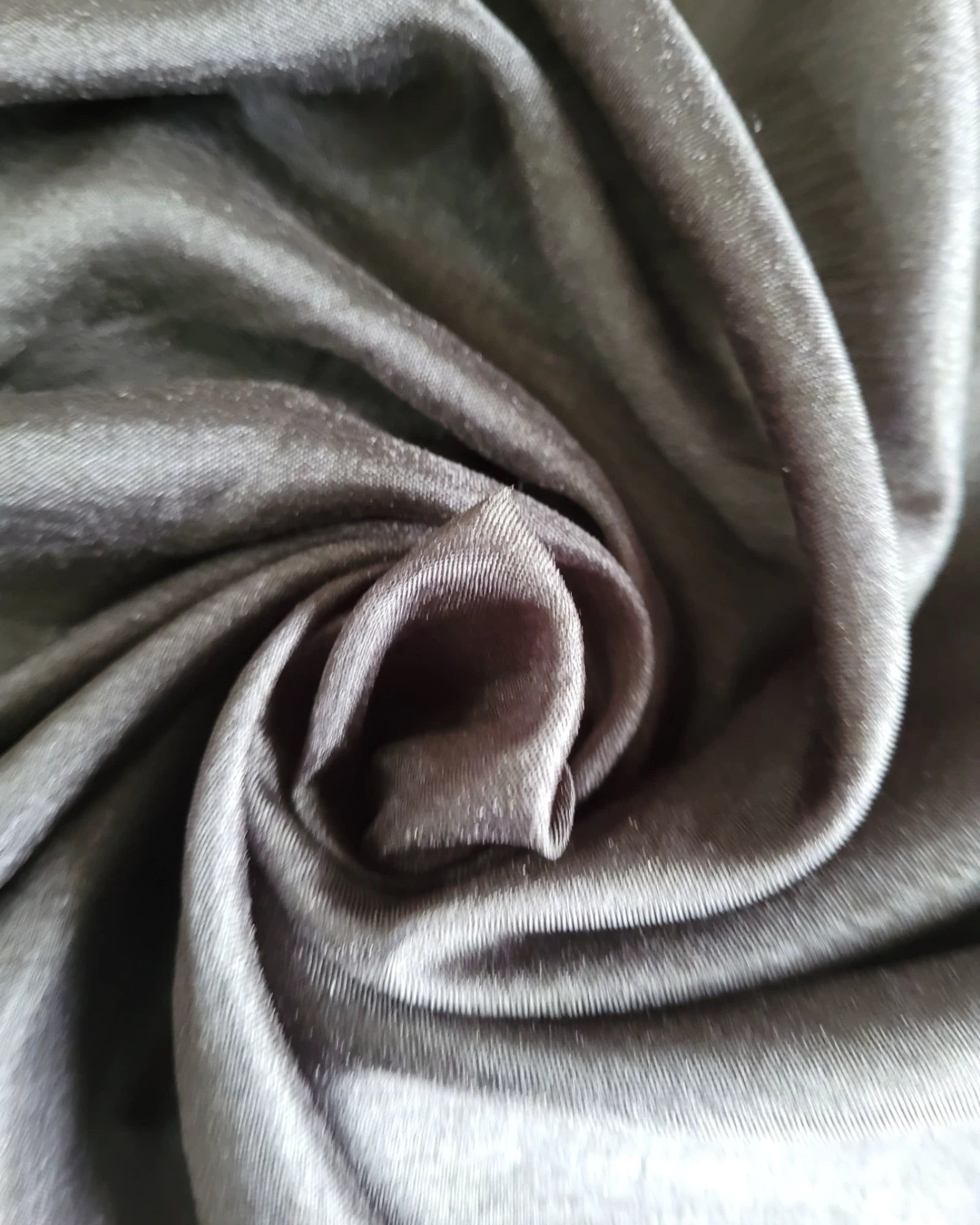 Red krisha Synthetic saree