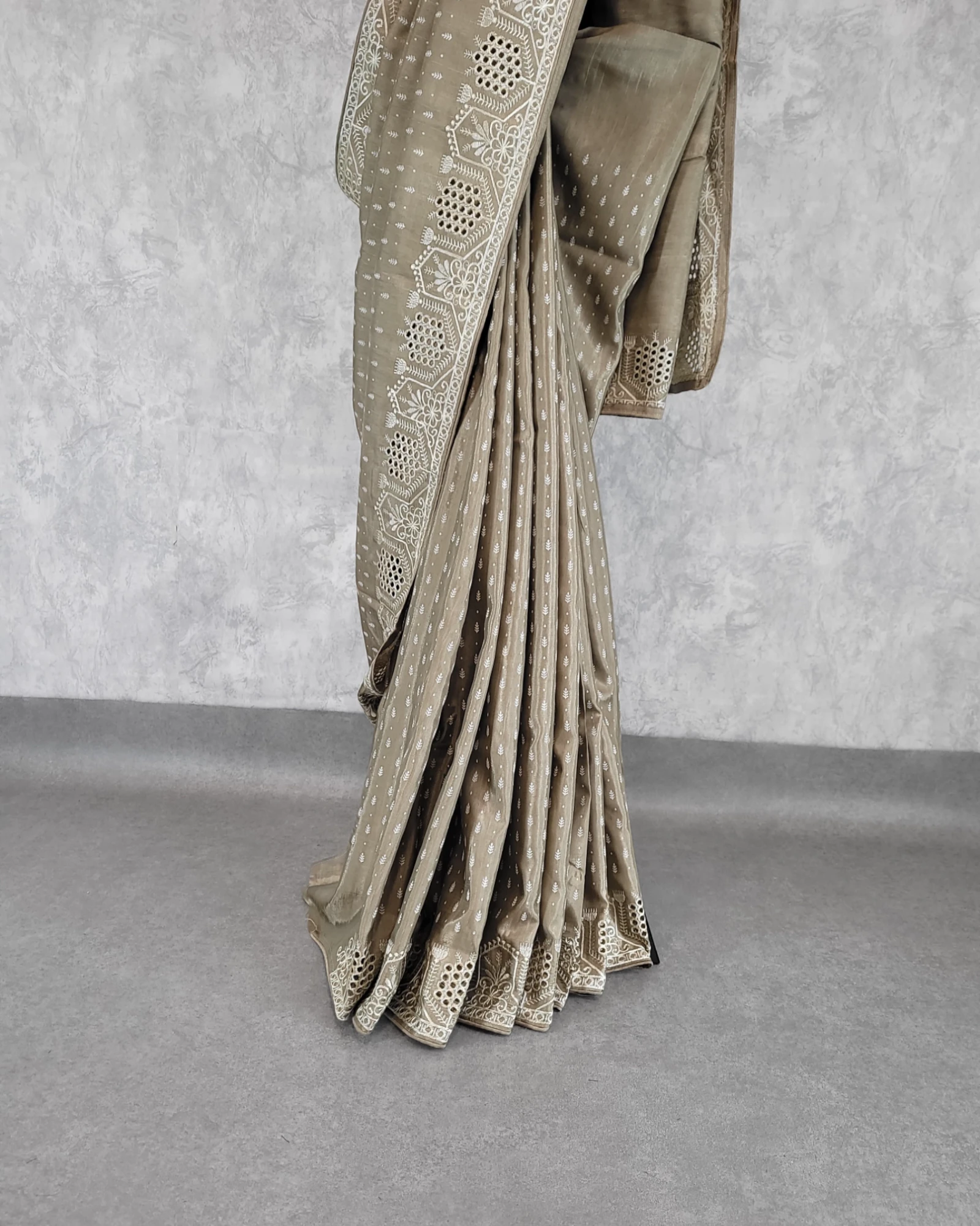 Grey Mahi Tussar Saree