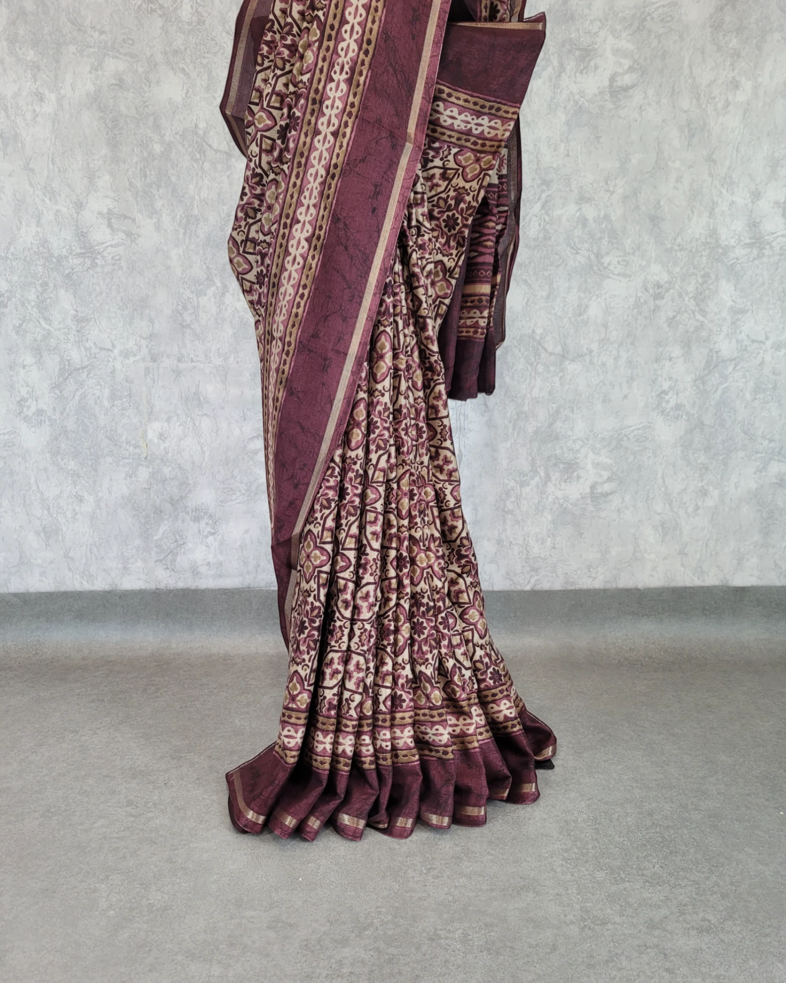 Carmine Krisha Synthetic saree