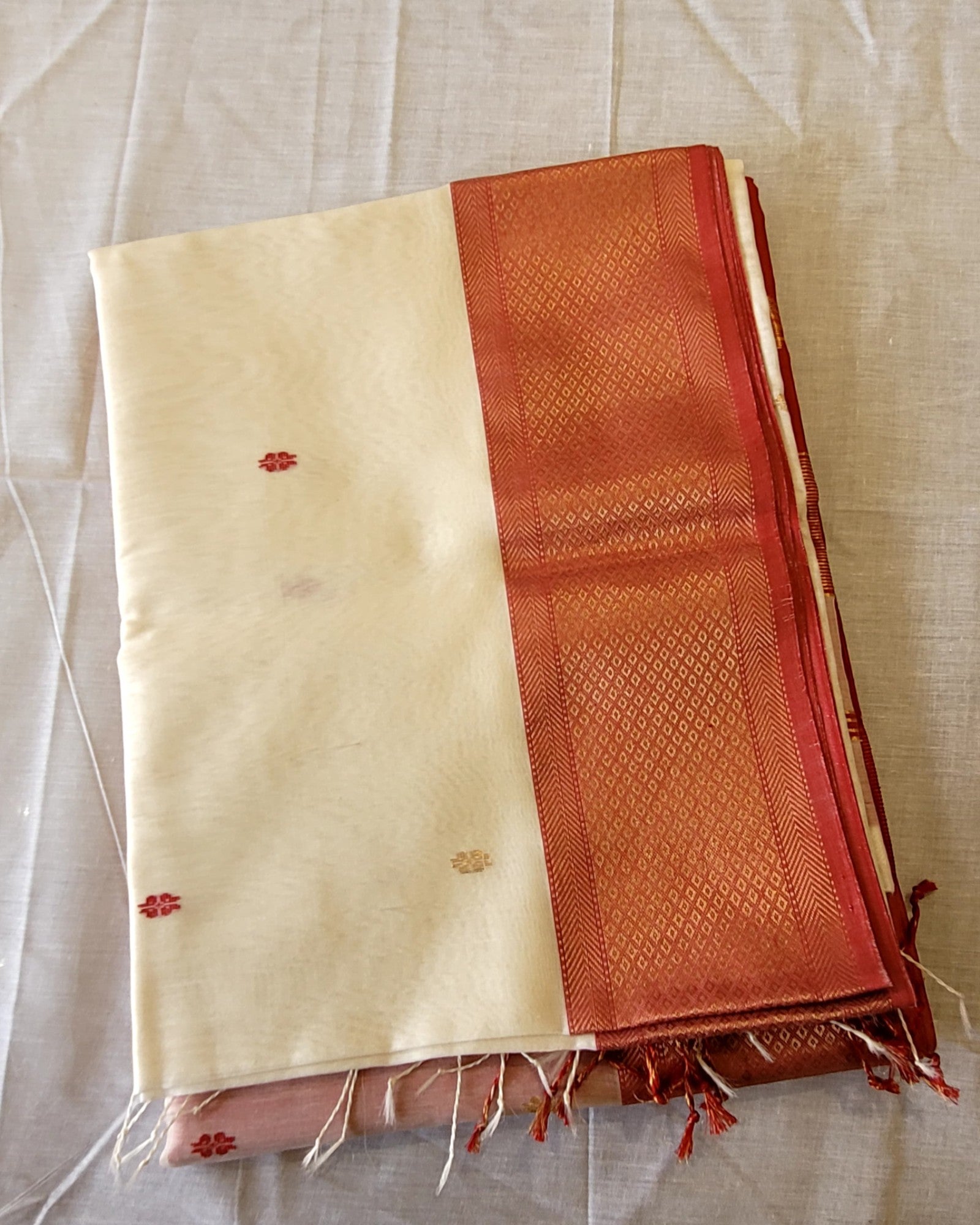 Maheshwari Lotus Saree