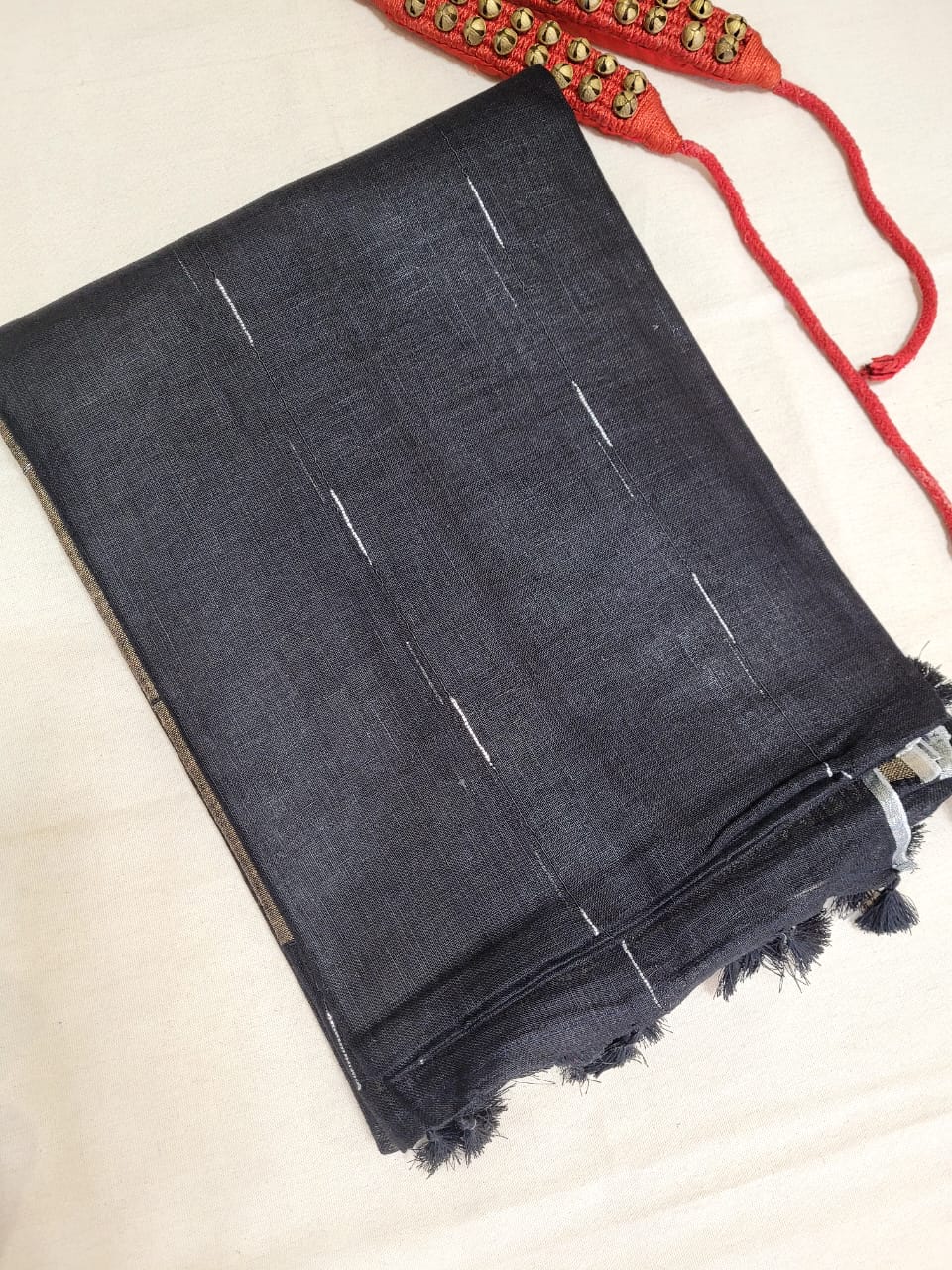 Black2 Mayuri Linen Saree