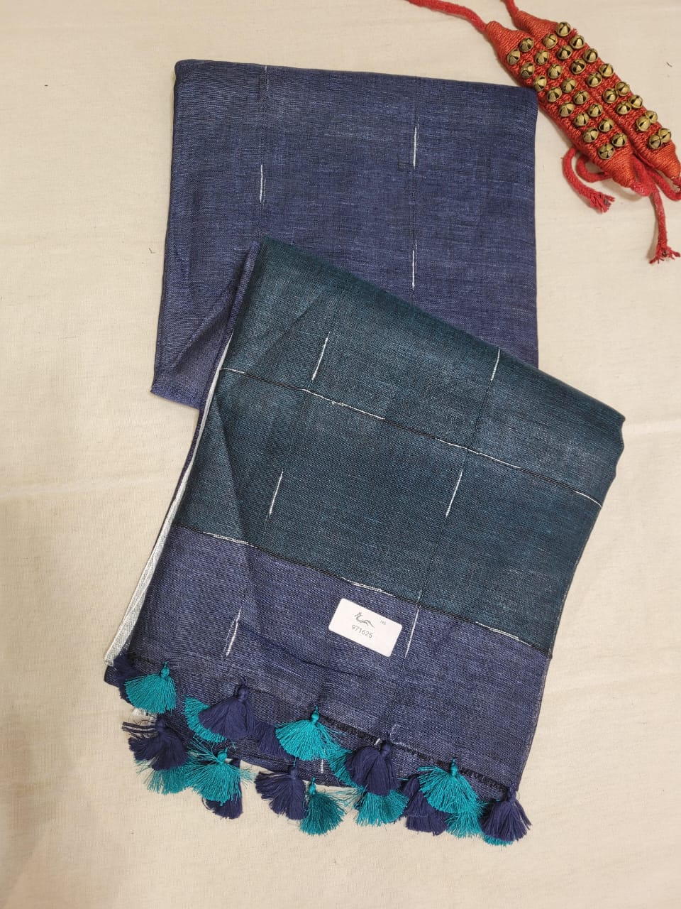 Navy Mayuri Linen Saree