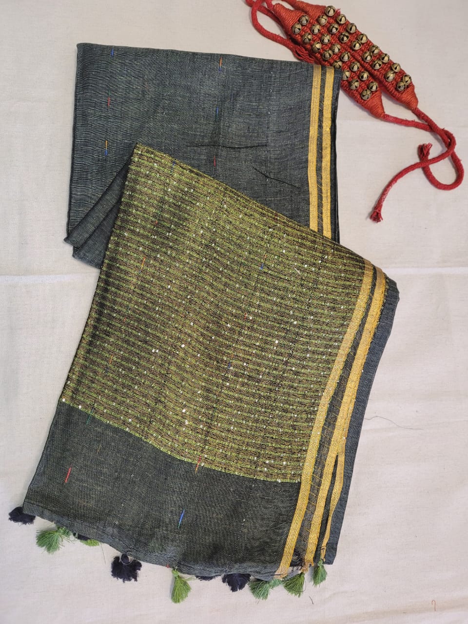 Gray Mayuri Linen Saree
