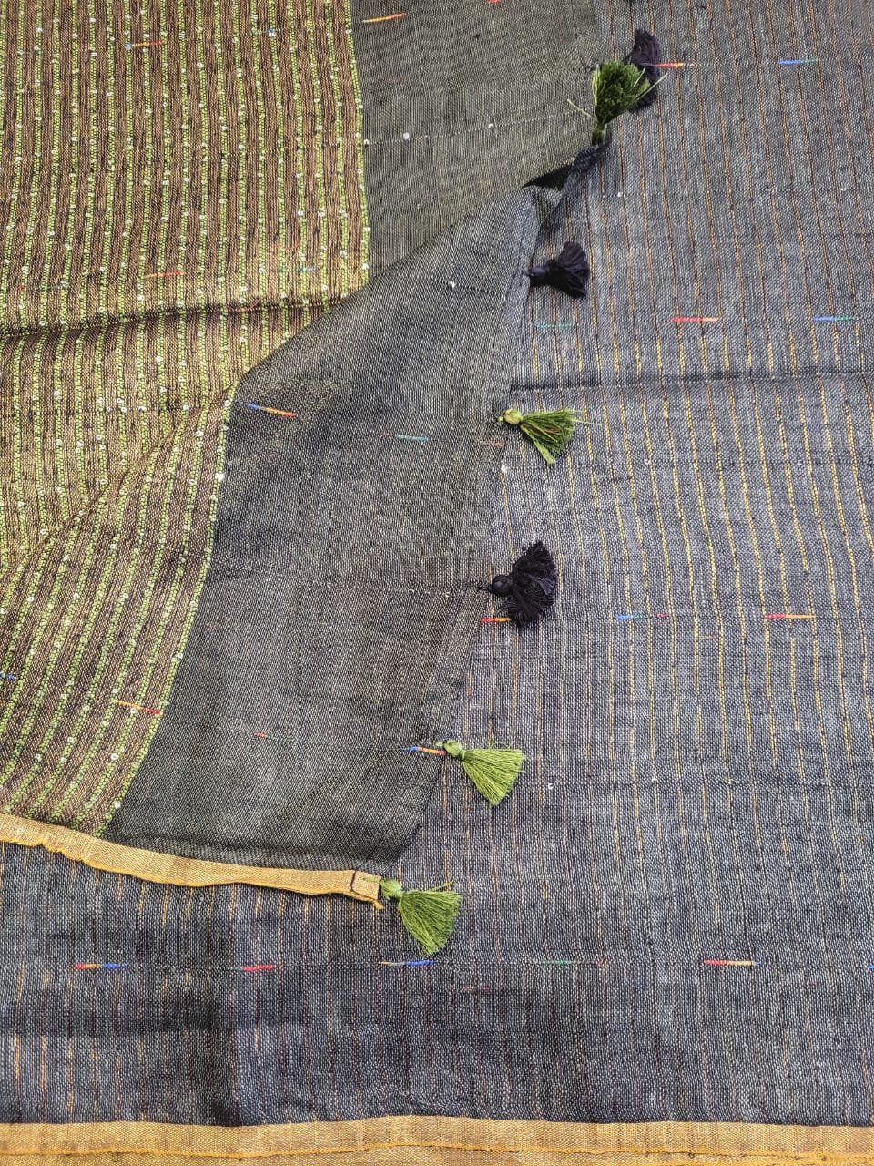 Gray Mayuri Linen Saree