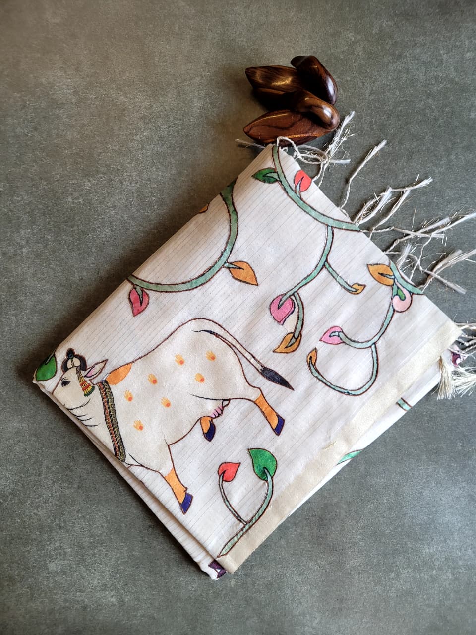 White 2_4 Semi Tussar Applique Saree ST001